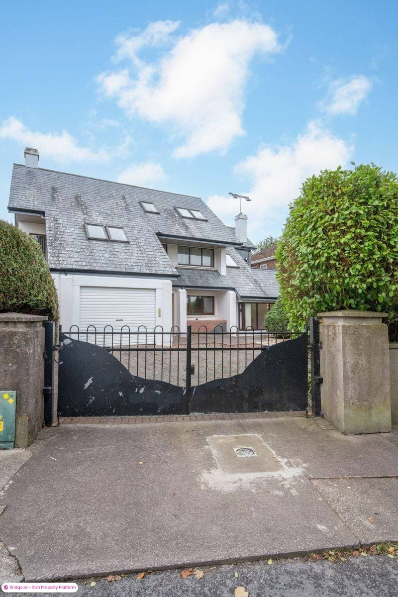 Detached house for Sale in Model Farm Road, Cork