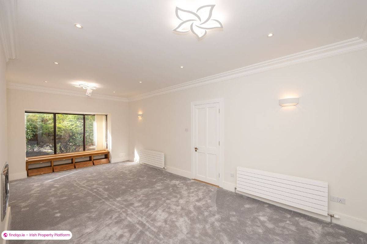 Detached house for Sale in Model Farm Road, Cork