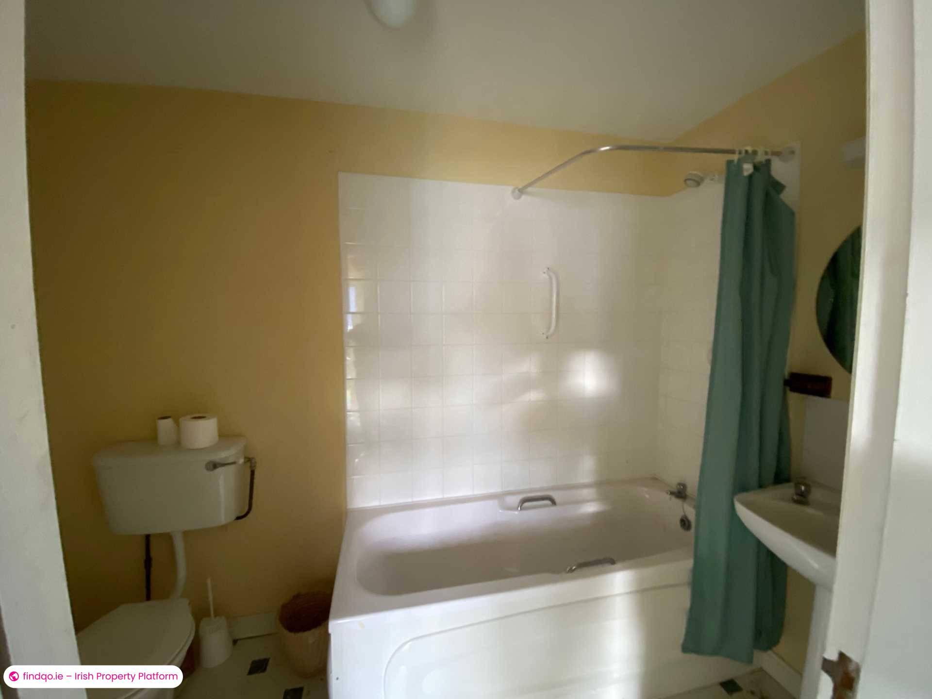 Semi-detached house for Sale in Clifden, Galway