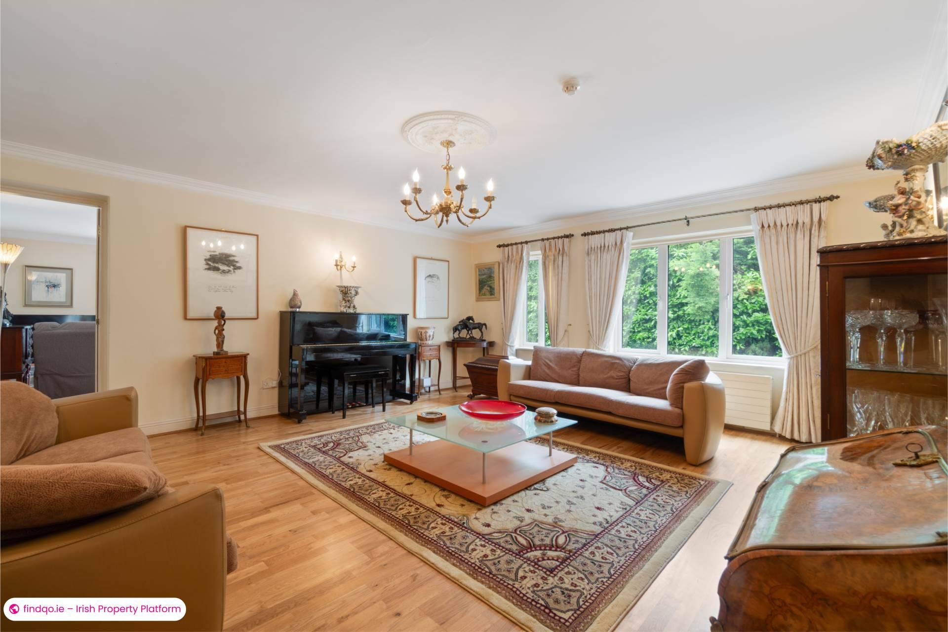 Detached house for Sale in Oughterard, Galway, H91 W83H