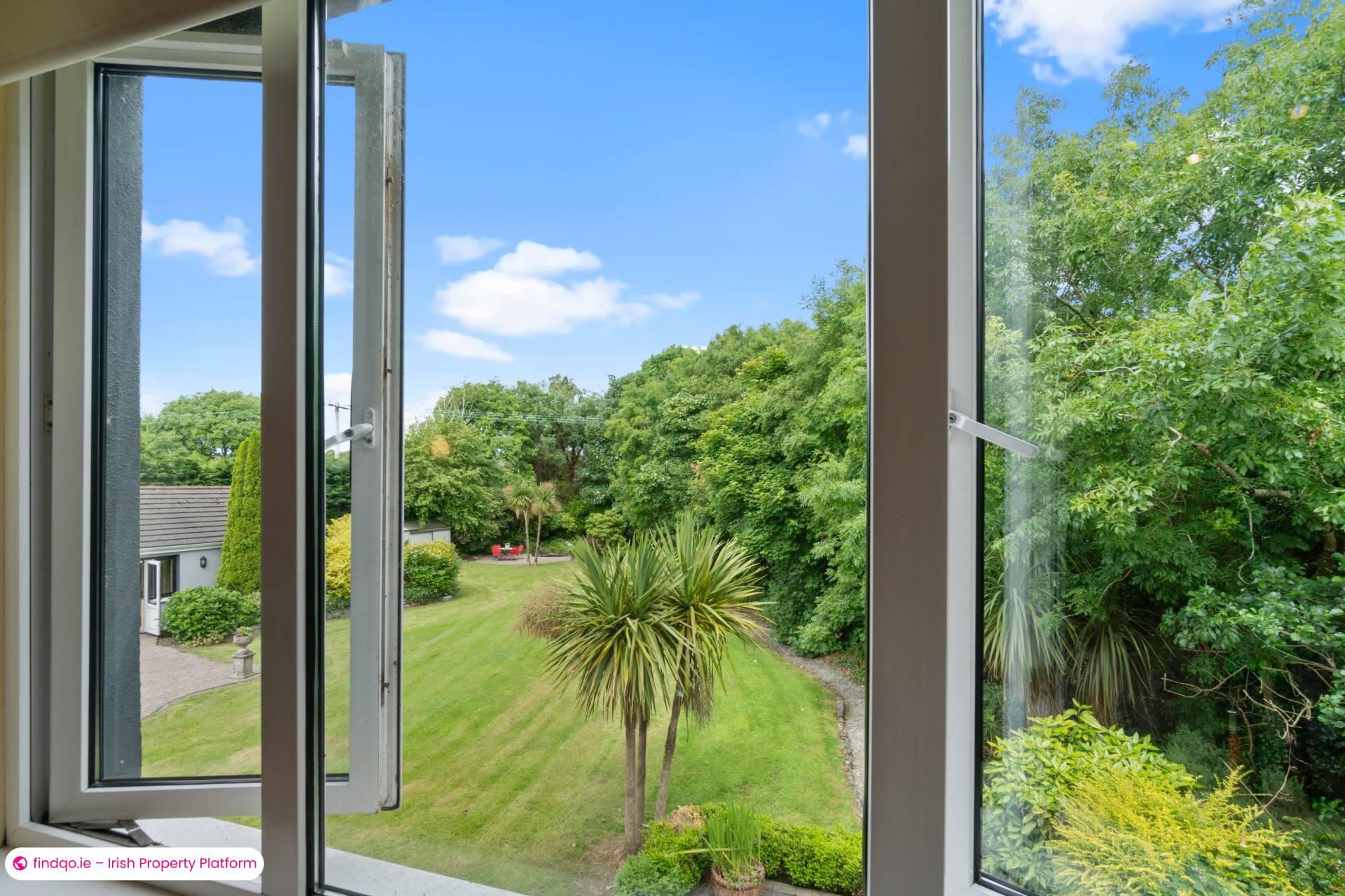 Detached house for Sale in Oughterard, Galway, H91 W83H