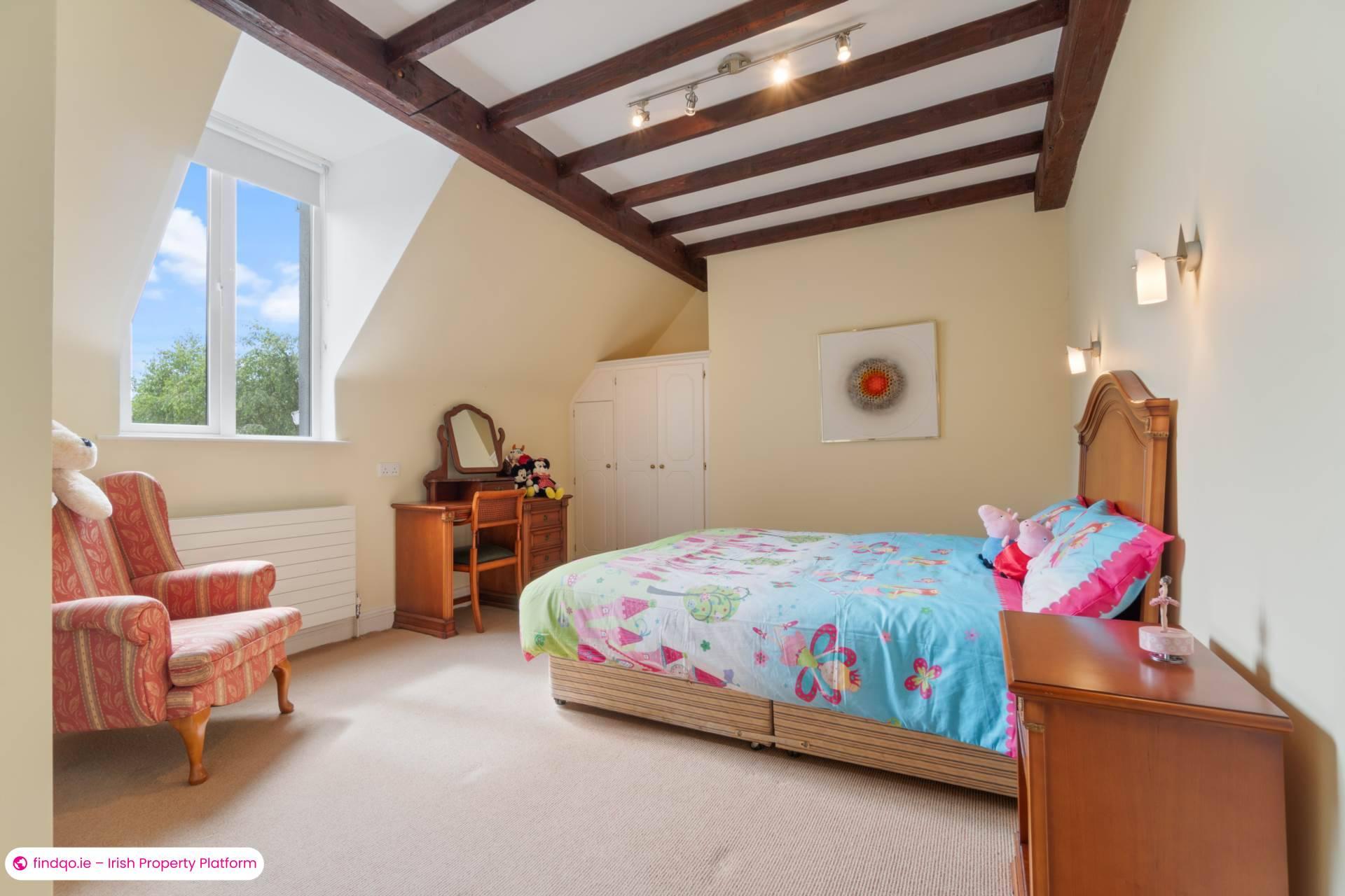 Detached house for Sale in Oughterard, Galway, H91 W83H