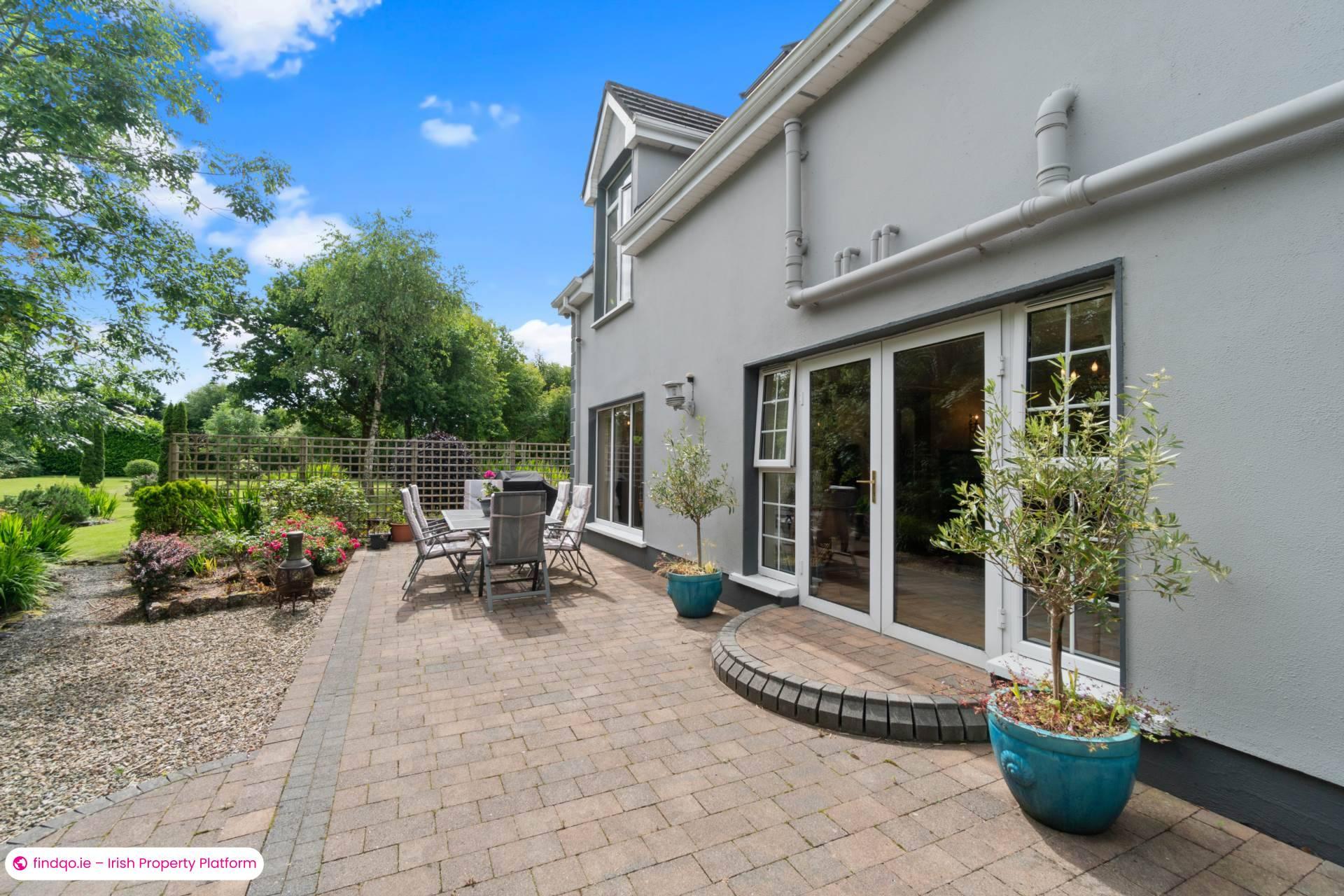 Detached house for Sale in Oughterard, Galway, H91 W83H