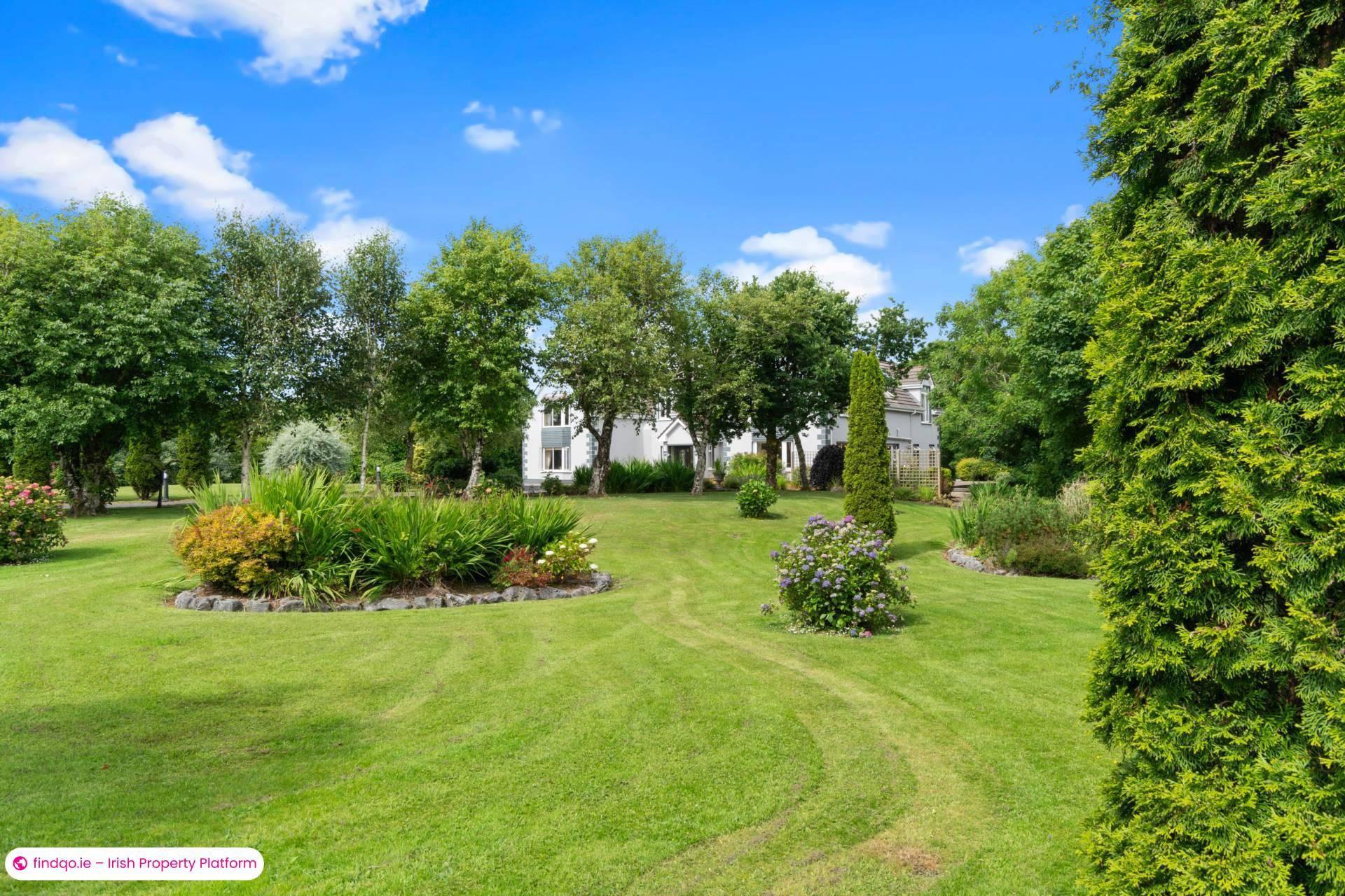 Detached house for Sale in Oughterard, Galway, H91 W83H