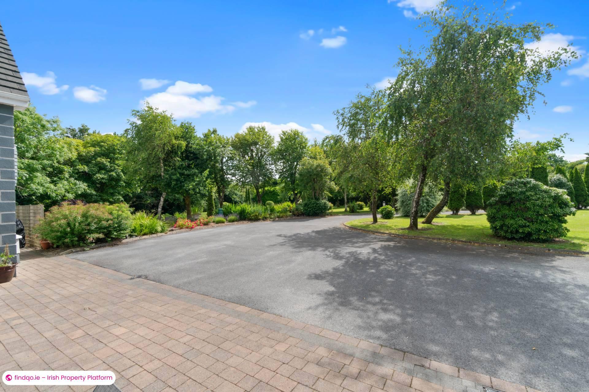 Detached house for Sale in Oughterard, Galway, H91 W83H