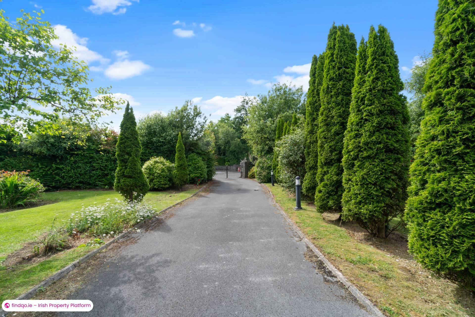 Detached house for Sale in Oughterard, Galway, H91 W83H