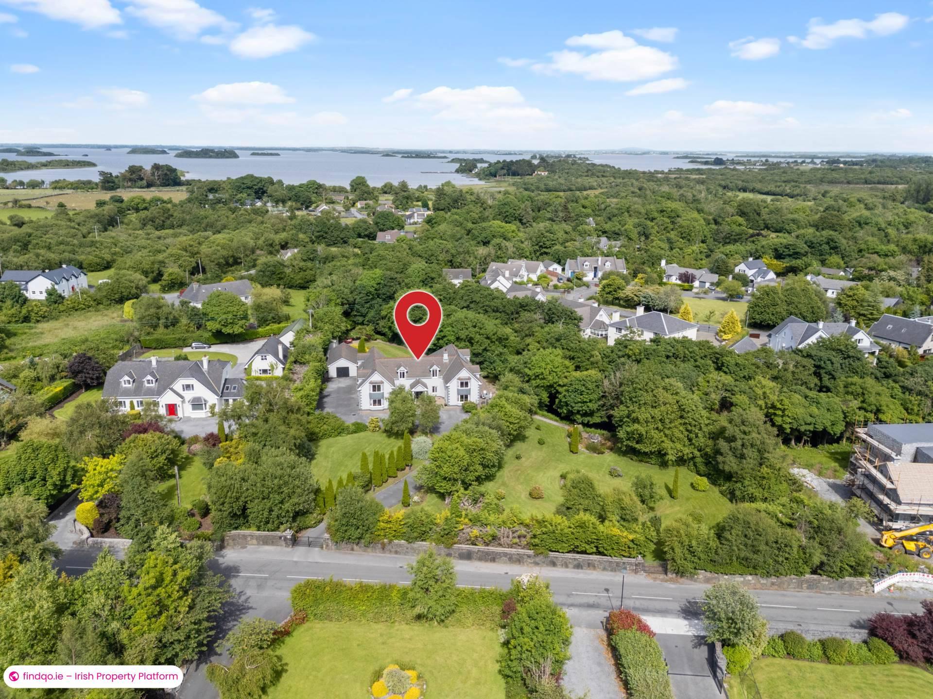 Detached house for Sale in Oughterard, Galway, H91 W83H