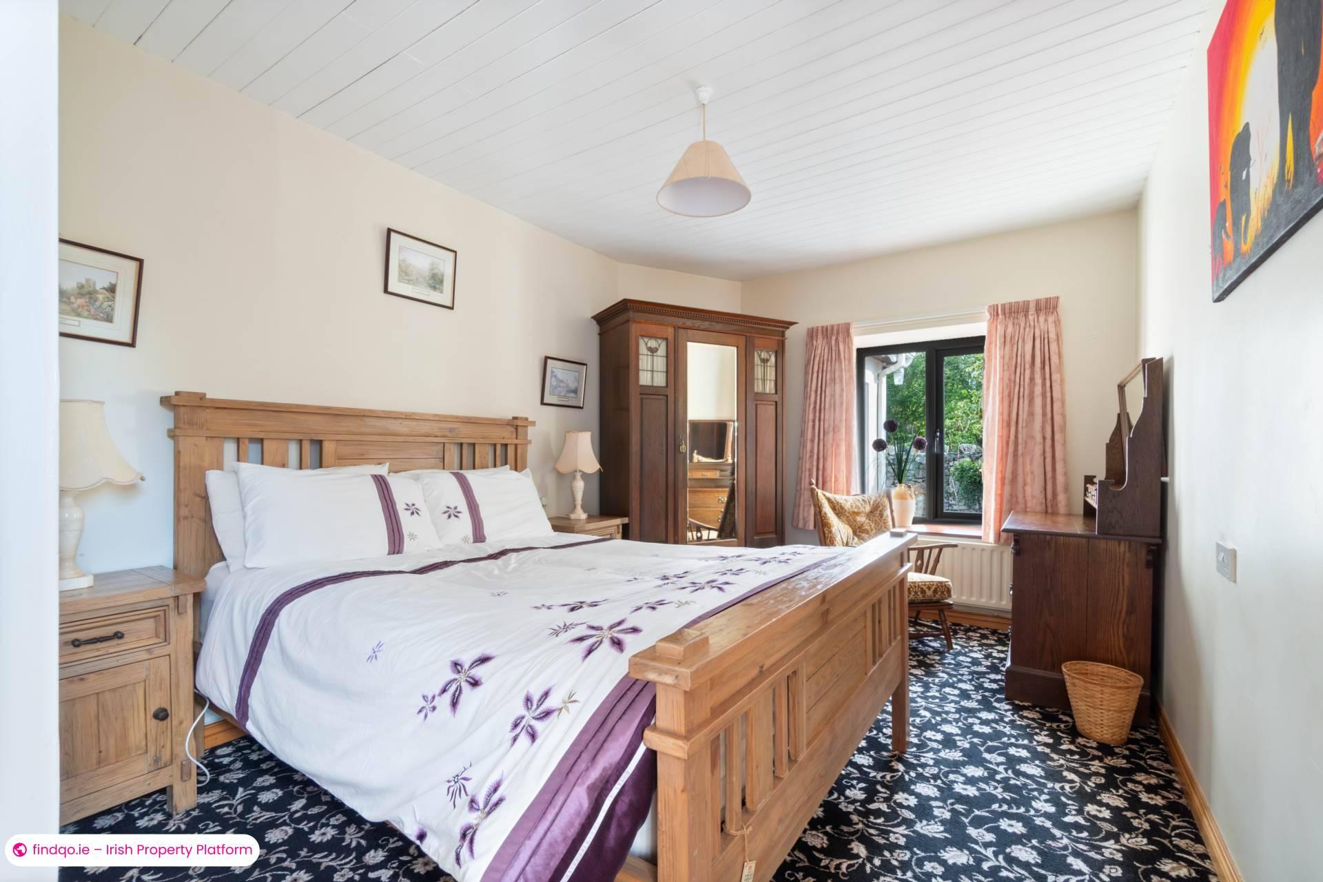 Detached house for Sale in Oughterard, Galway, H91 RFY9