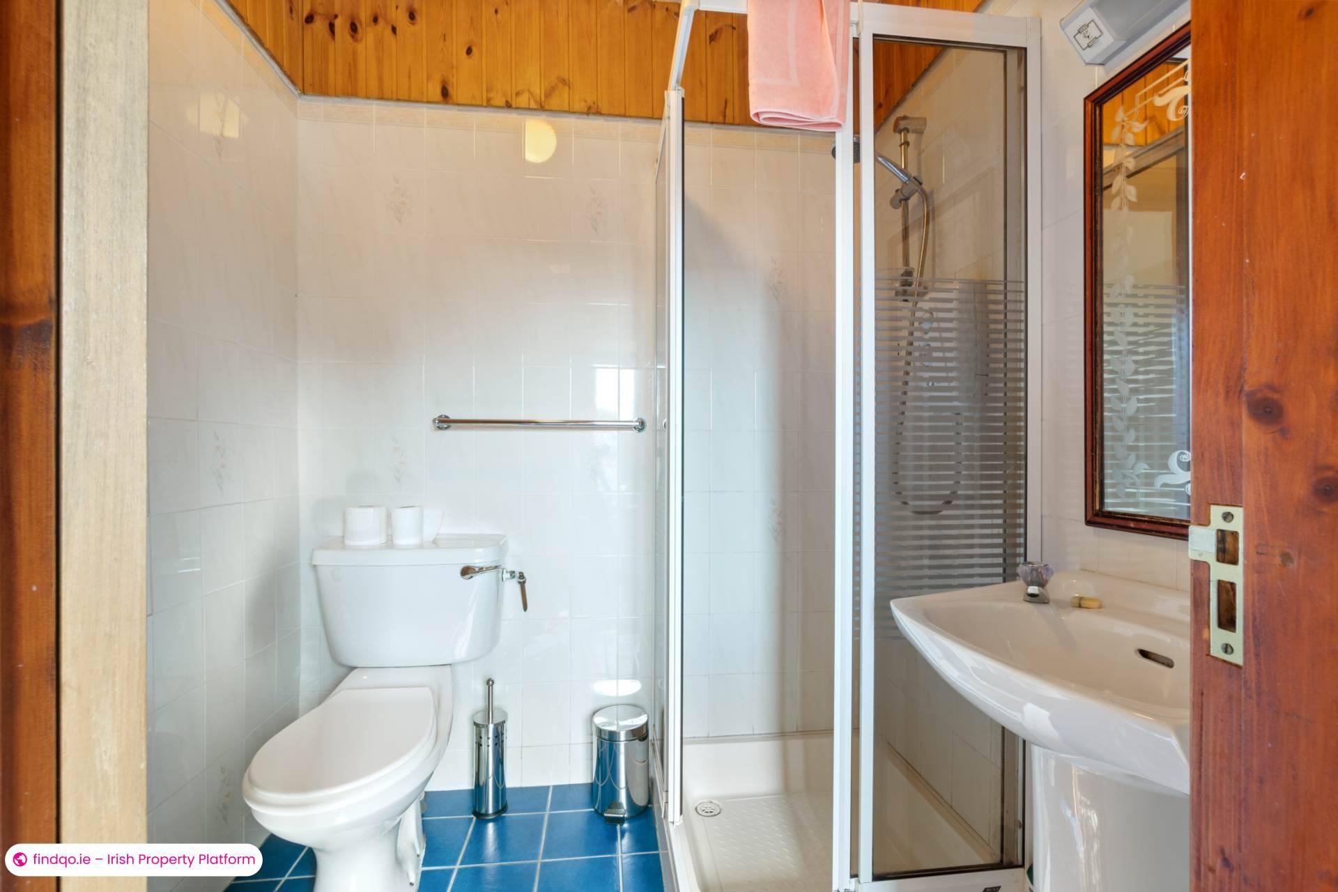 Detached house for Sale in Oughterard, Galway, H91 RFY9