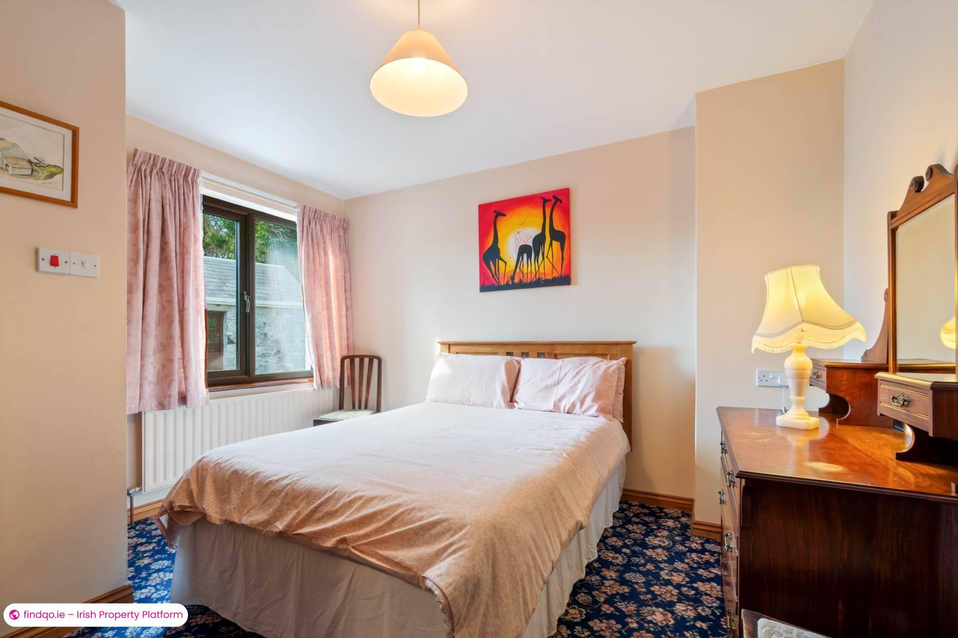 Detached house for Sale in Oughterard, Galway, H91 RFY9