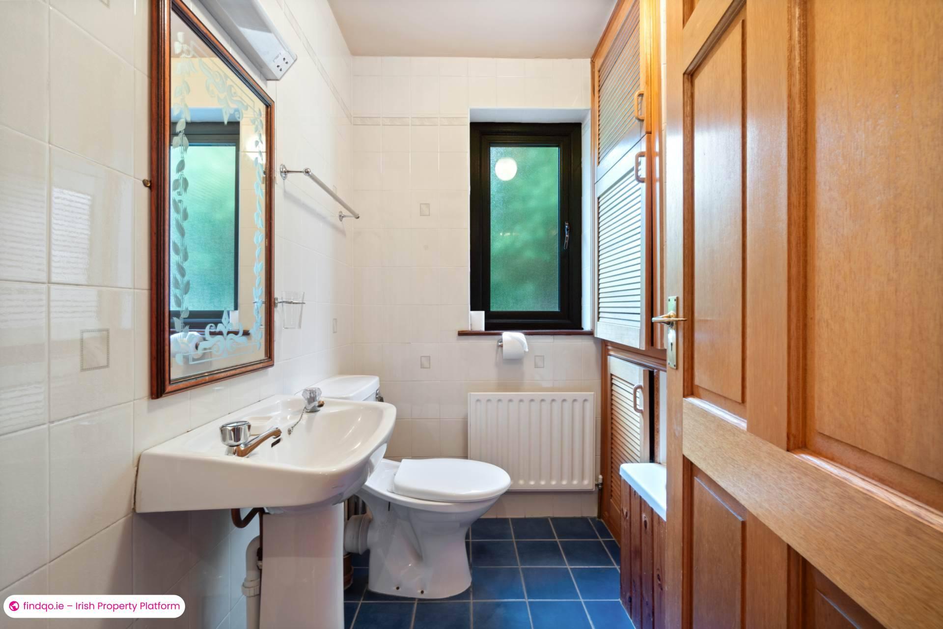 Detached house for Sale in Oughterard, Galway, H91 RFY9