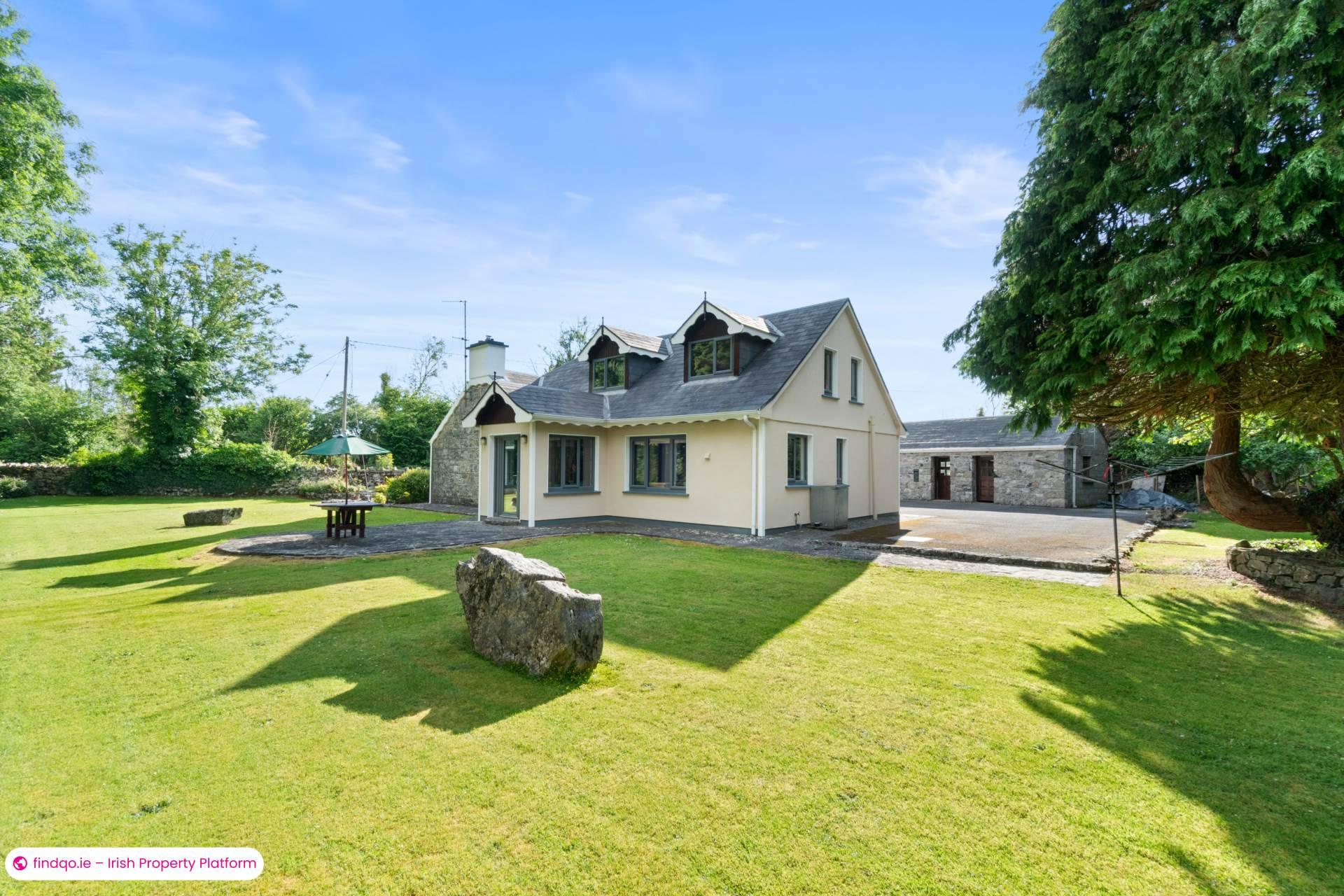 Detached house for Sale in Oughterard, Galway, H91 RFY9