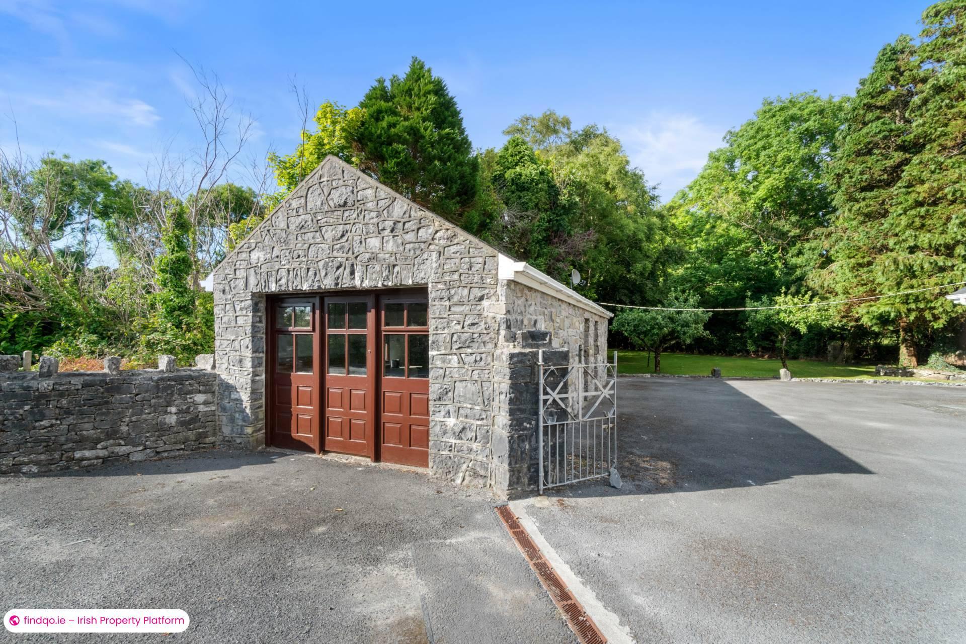 Detached house for Sale in Oughterard, Galway, H91 RFY9