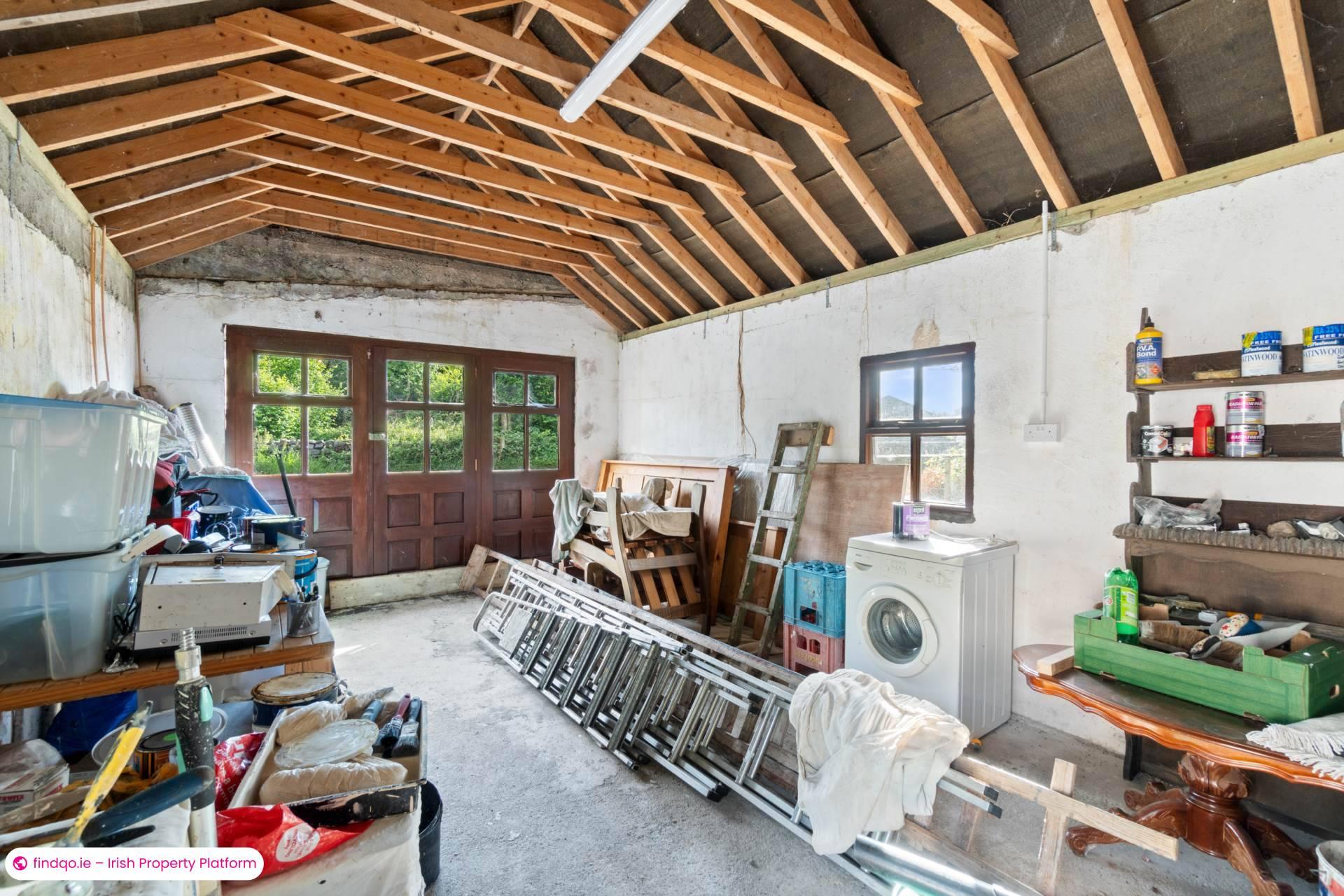 Detached house for Sale in Oughterard, Galway, H91 RFY9