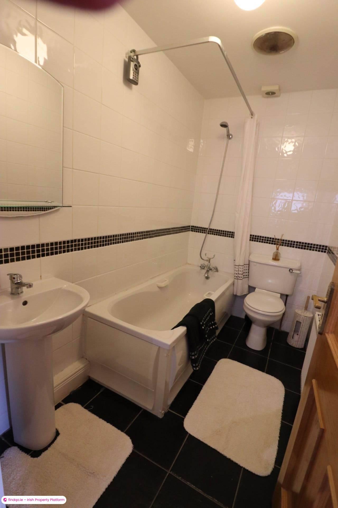 Semi-detached house for Sale in Doughiska, Galway