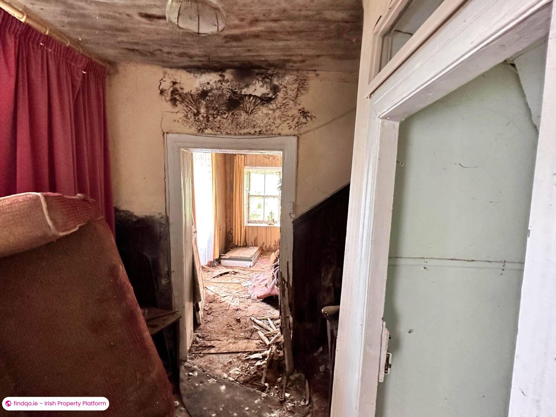 Detached house for Sale in Oughterard, Galway, H91 D6XA