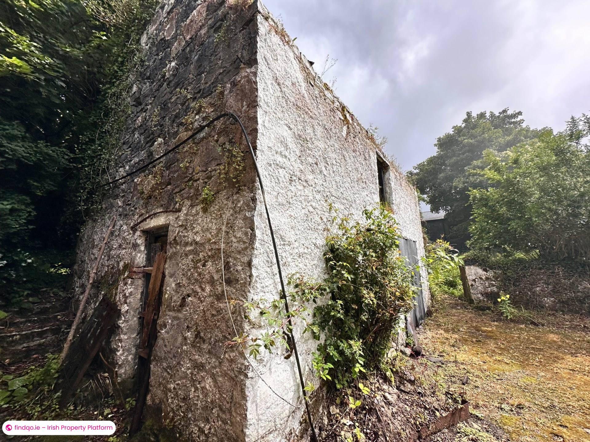 Detached house for Sale in Oughterard, Galway, H91 D6XA