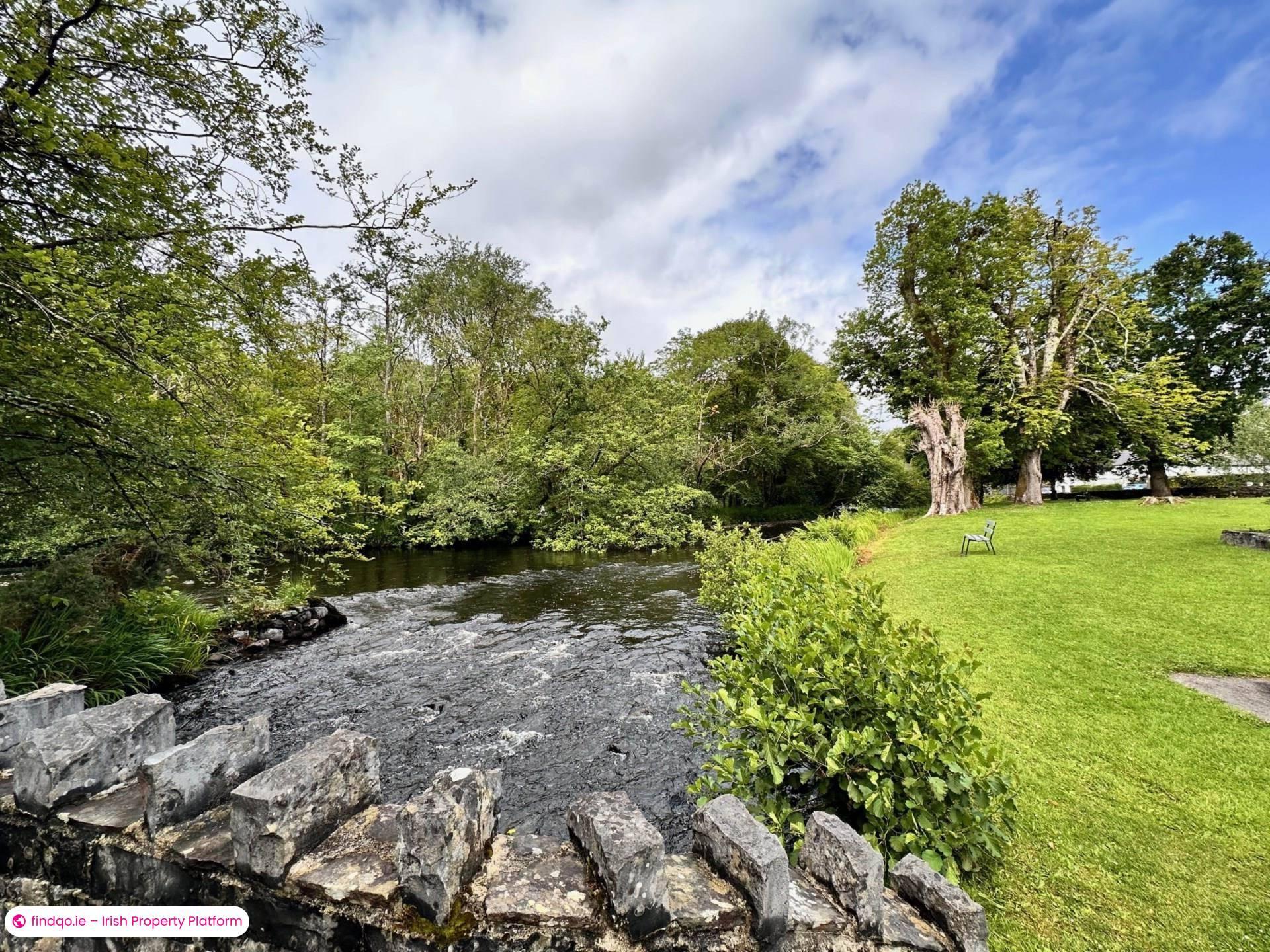 Detached house for Sale in Oughterard, Galway, H91 D6XA