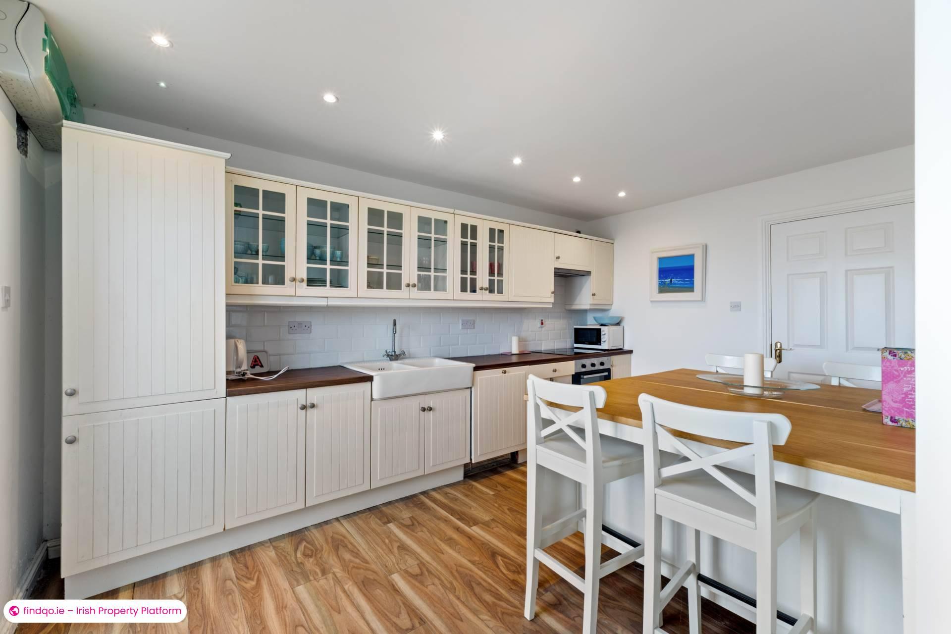 Detached house for Sale in Roundstone, Galway, H91 V6YC