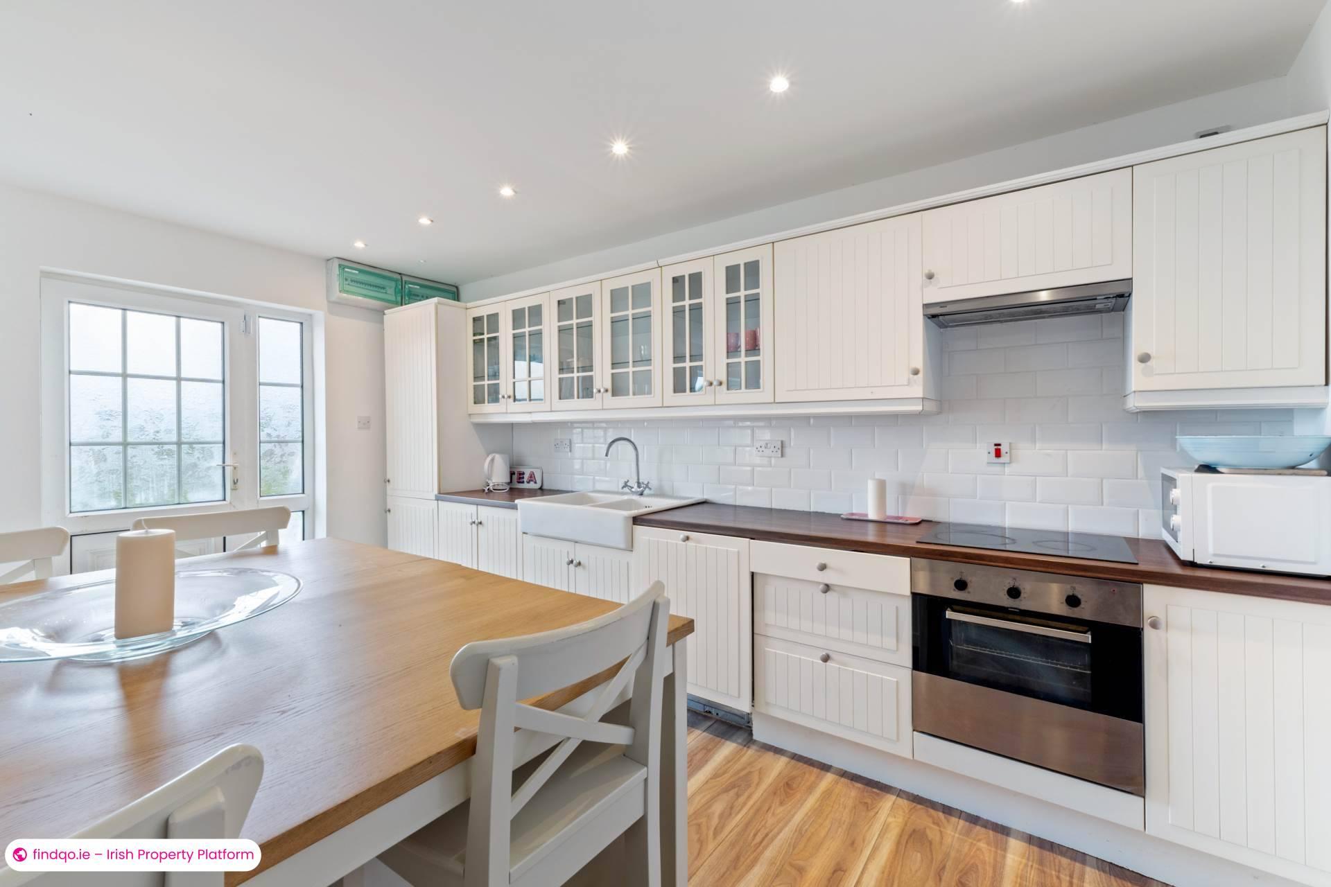 Detached house for Sale in Roundstone, Galway, H91 V6YC