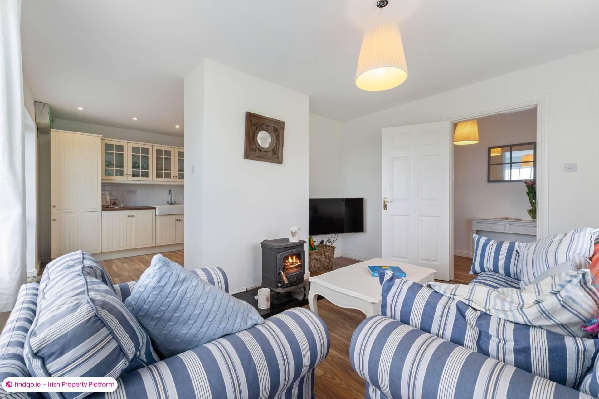 Detached house for Sale in Roundstone, Galway, H91 V6YC