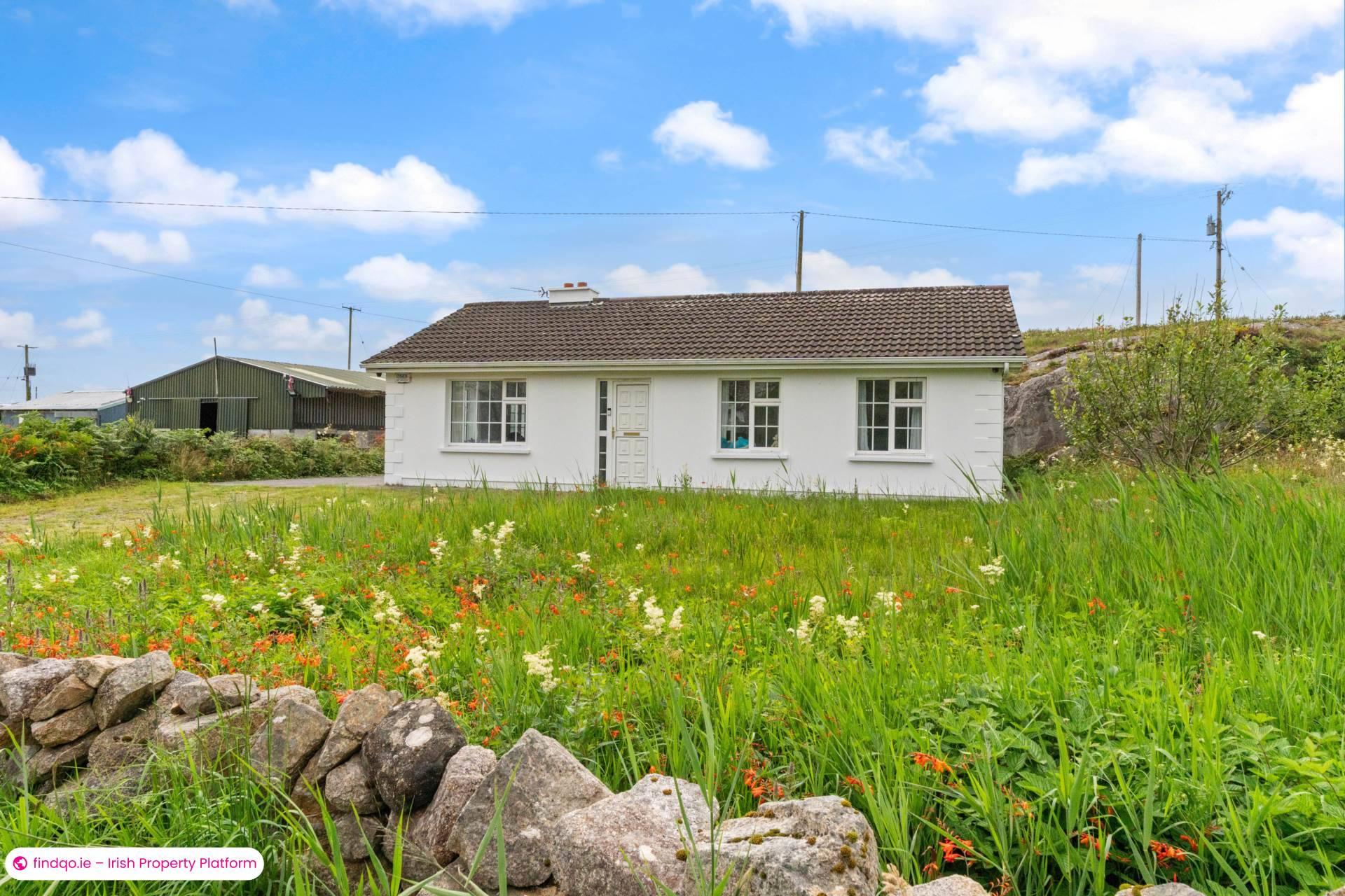 Detached house for Sale in Roundstone, Galway, H91 V6YC