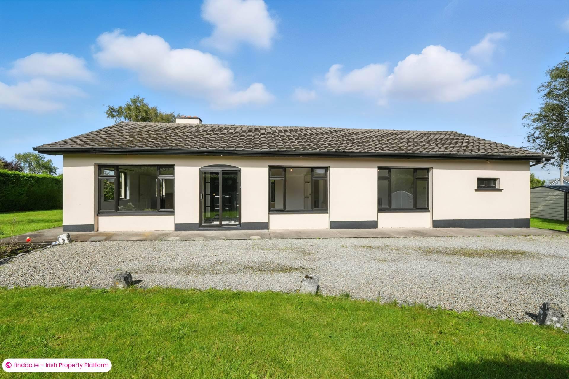 Detached house for Sale in Oughterard, Galway, H91 F66V