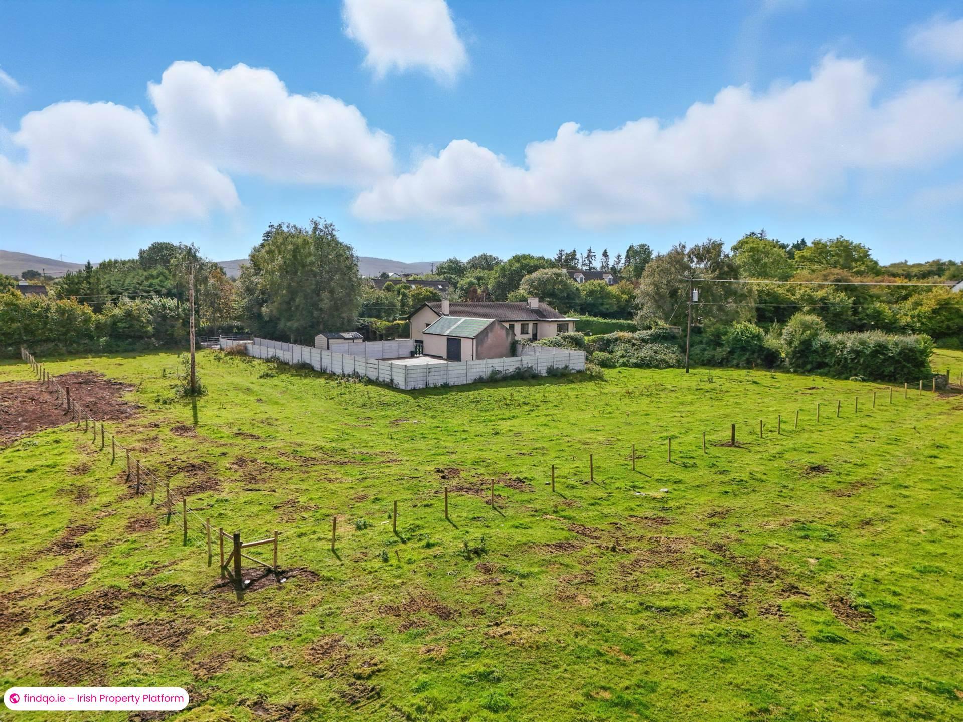 Detached house for Sale in Oughterard, Galway, H91 F66V