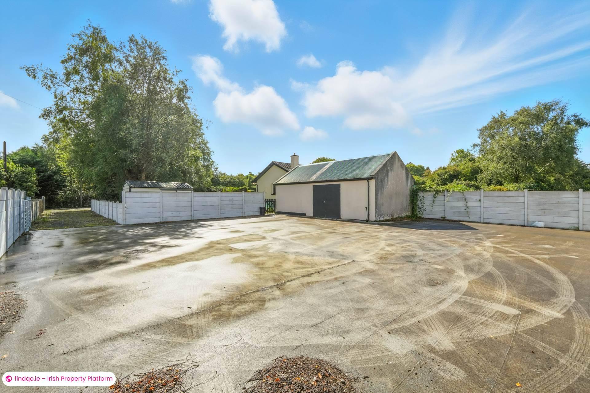 Detached house for Sale in Oughterard, Galway, H91 F66V