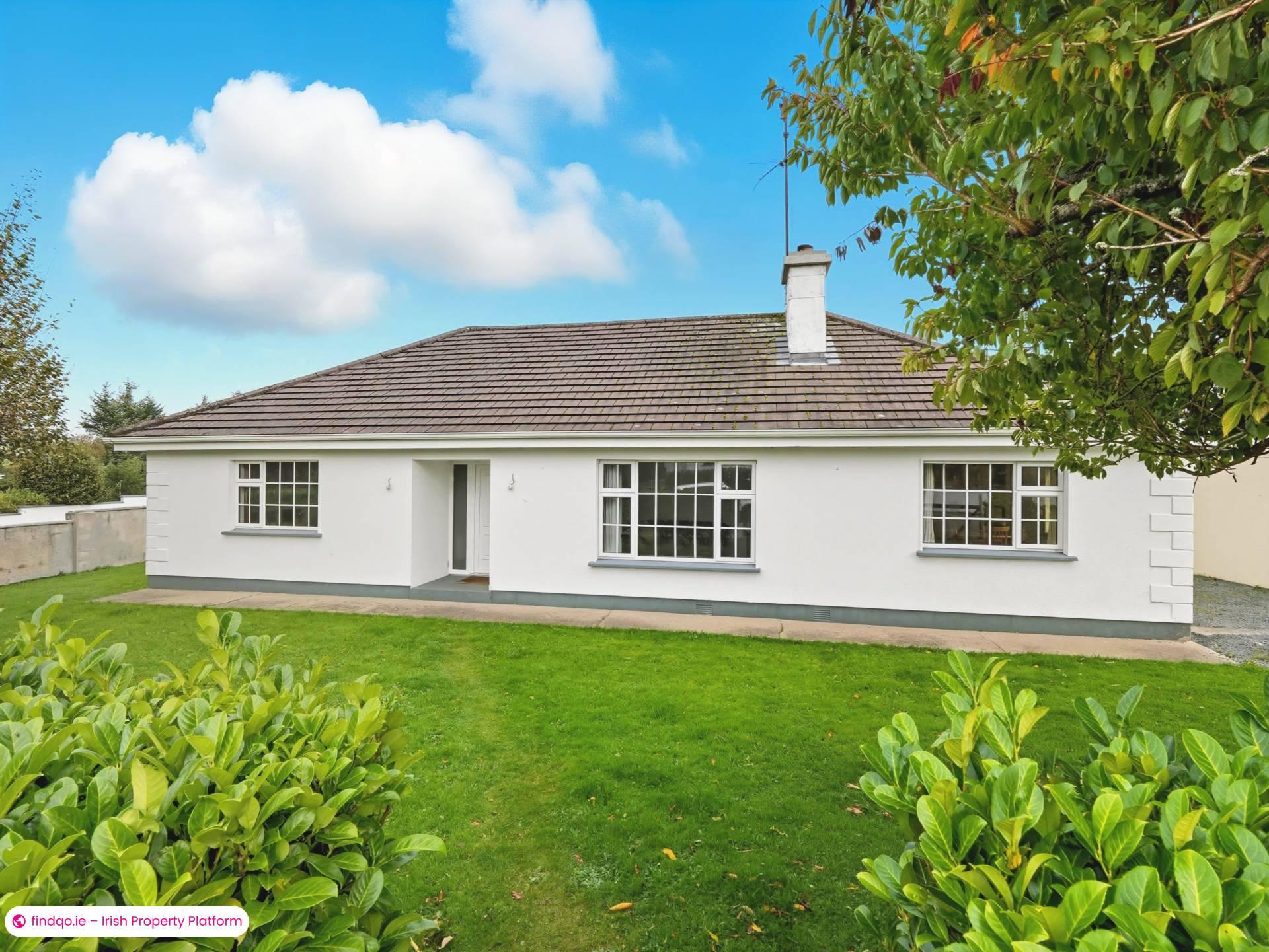 Detached house for Sale in Oughterard, Galway, H91 TKX5