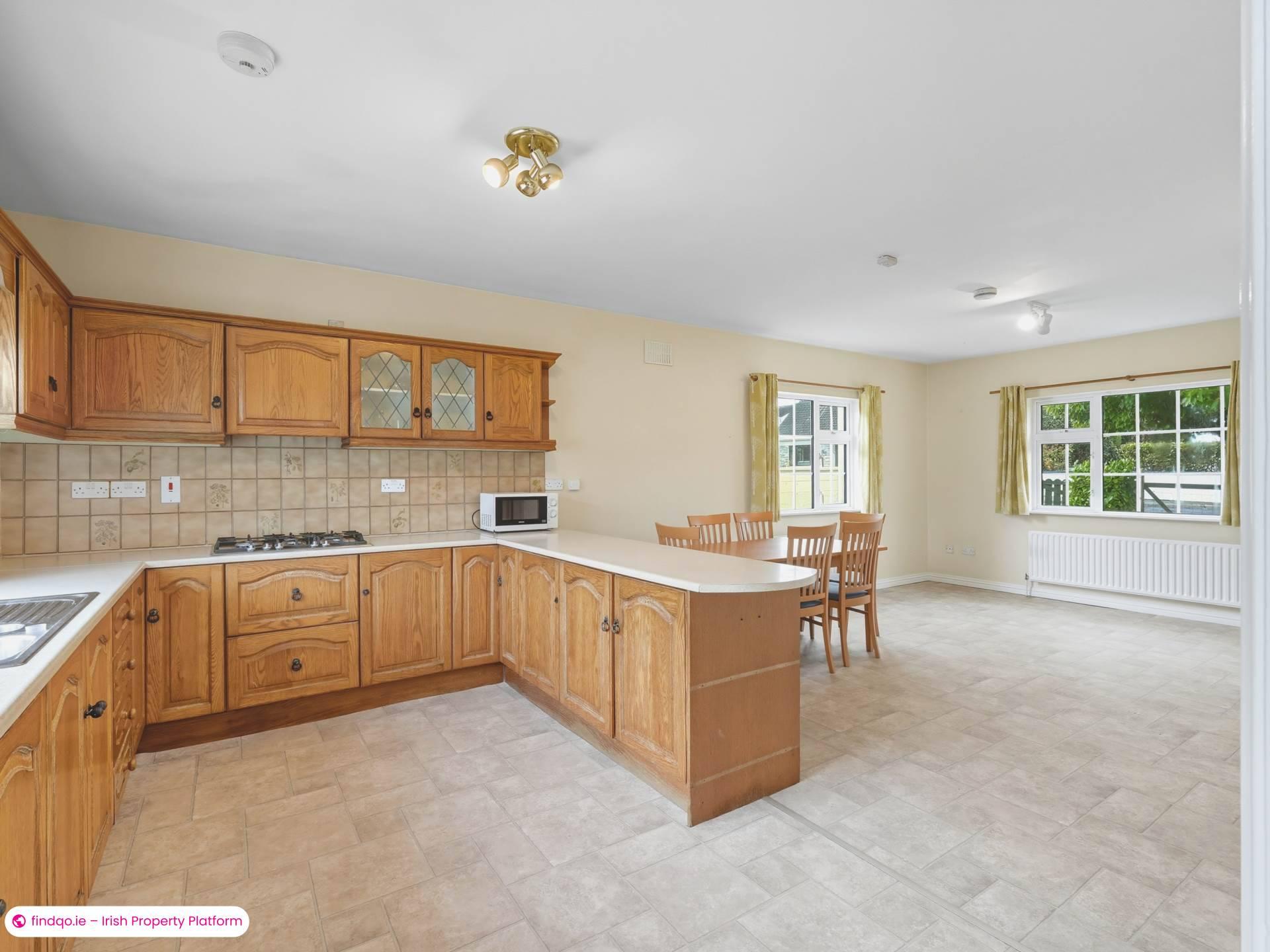 Detached house for Sale in Oughterard, Galway, H91 TKX5