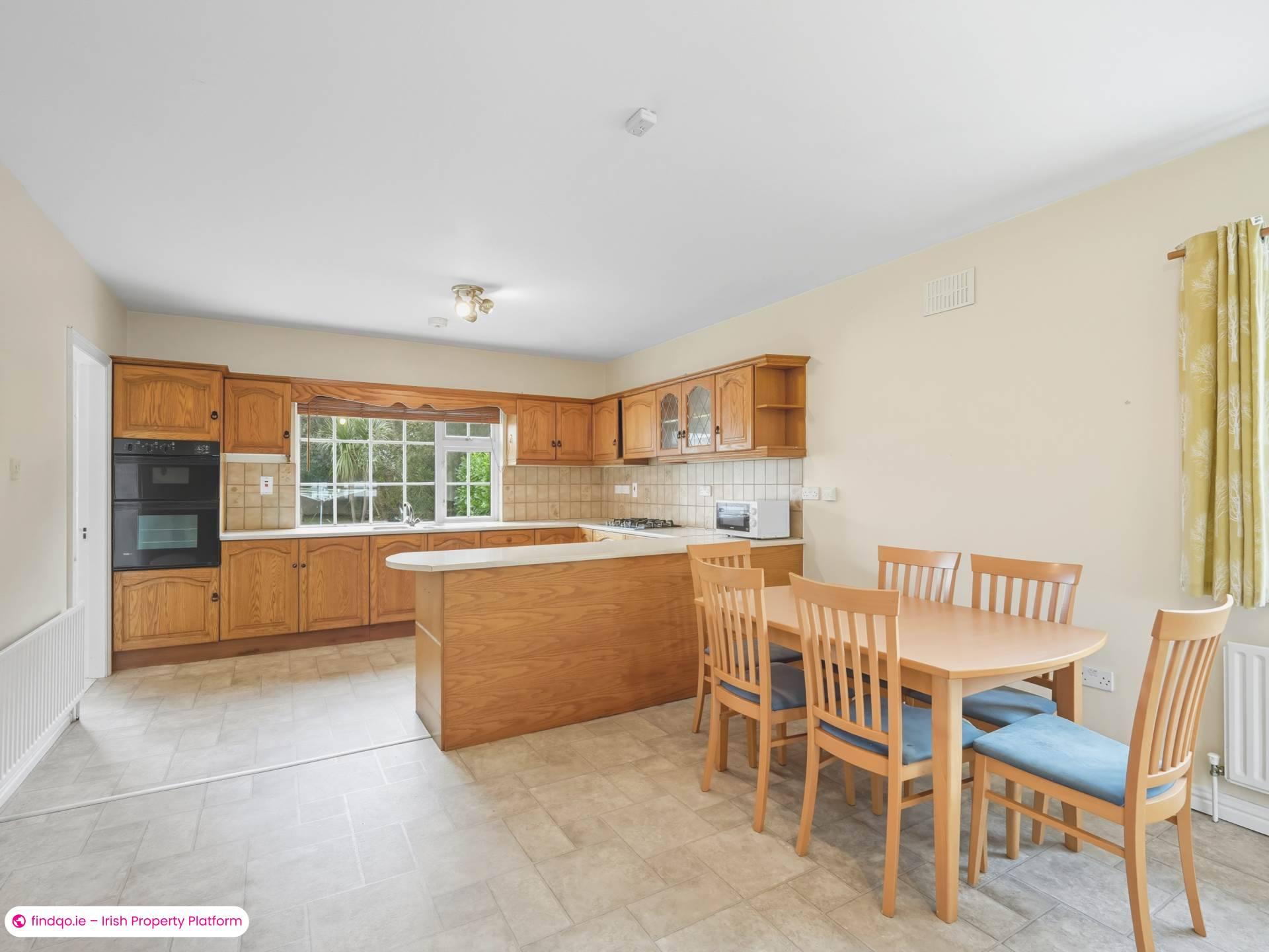 Detached house for Sale in Oughterard, Galway, H91 TKX5