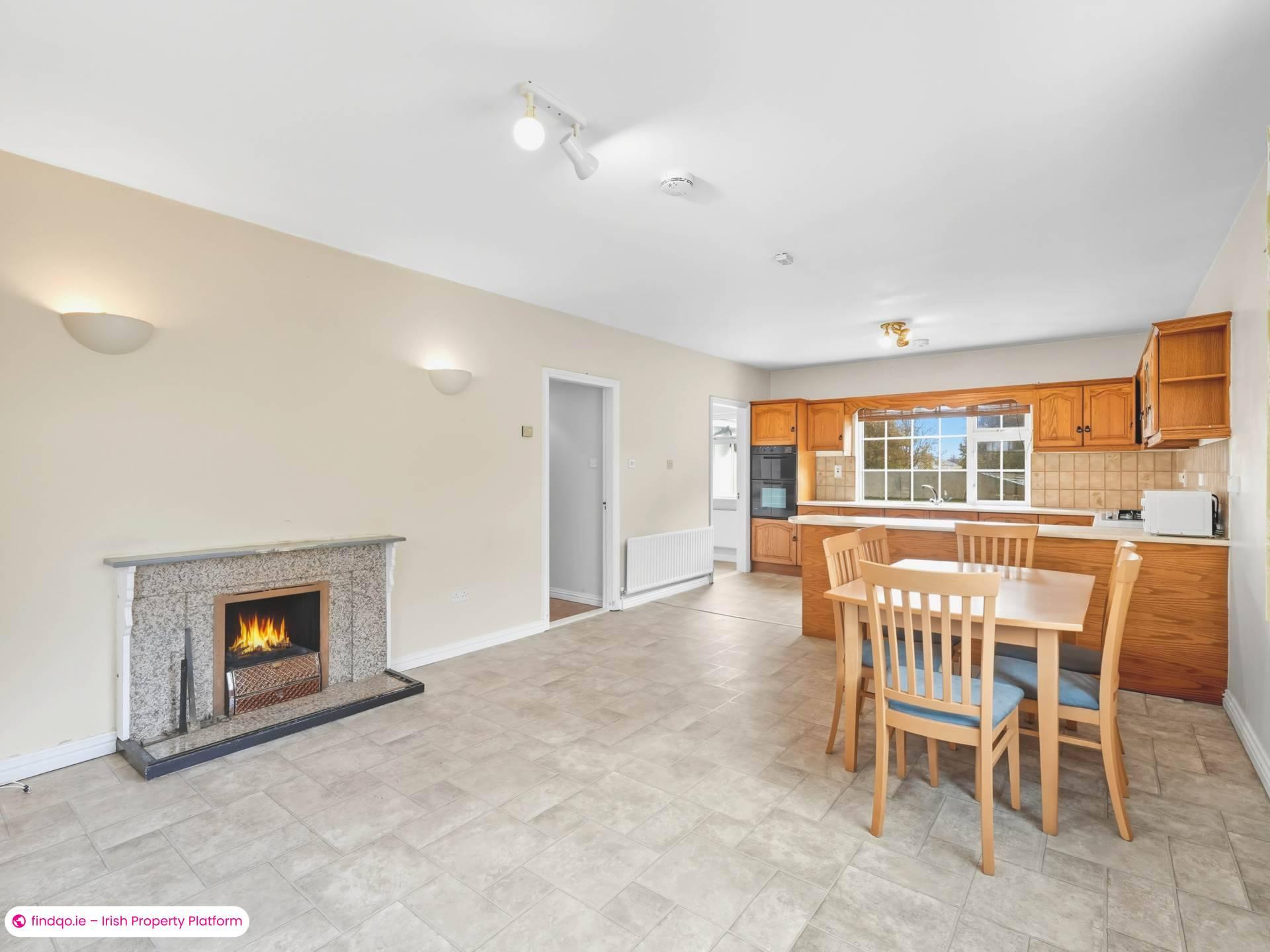 Detached house for Sale in Oughterard, Galway, H91 TKX5