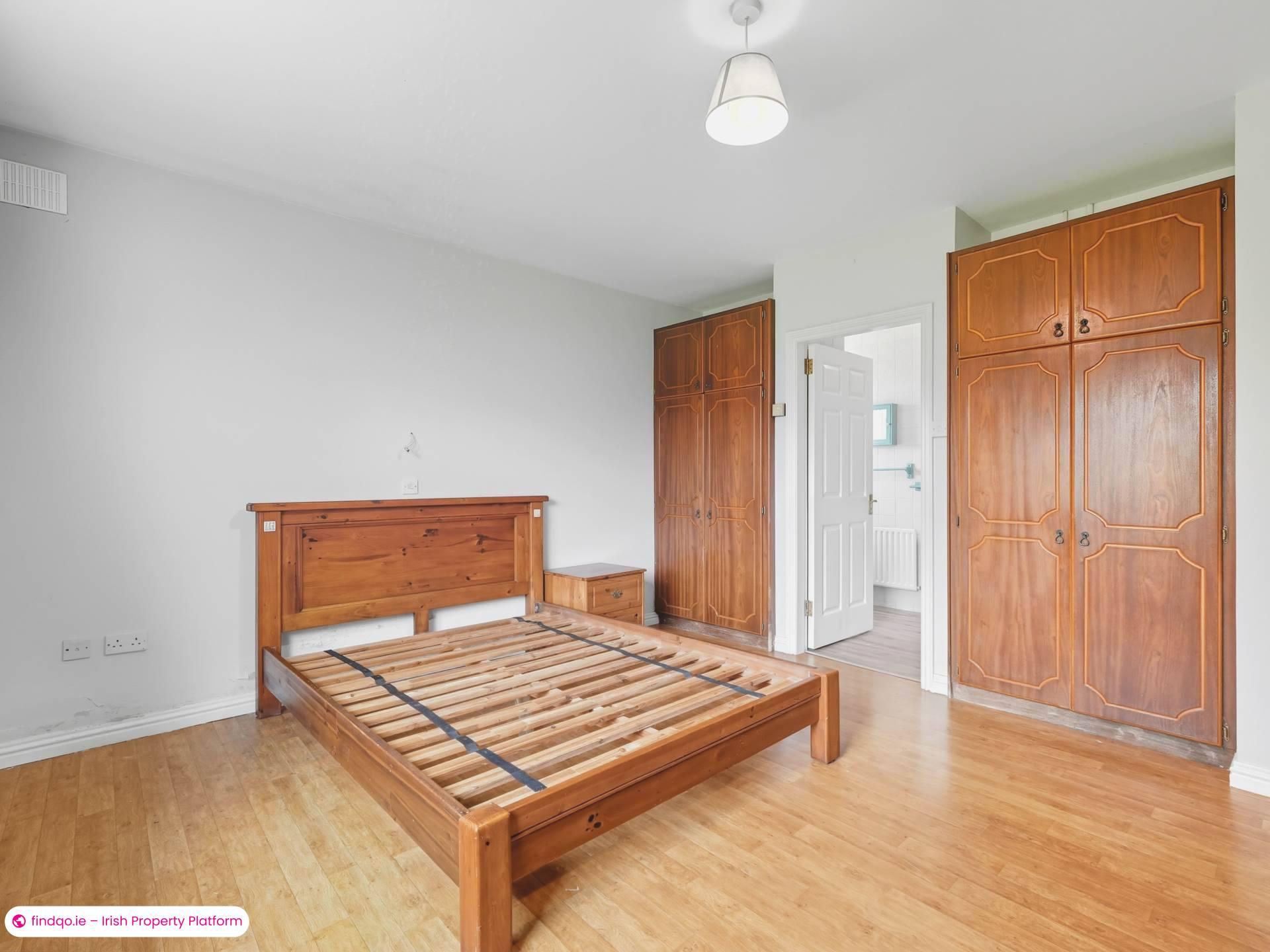 Detached house for Sale in Oughterard, Galway, H91 TKX5