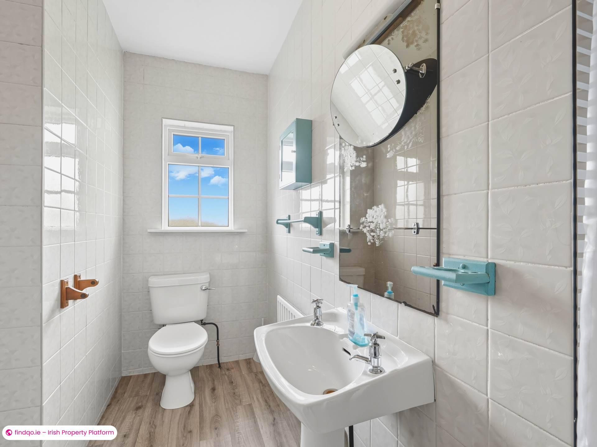 Detached house for Sale in Oughterard, Galway, H91 TKX5