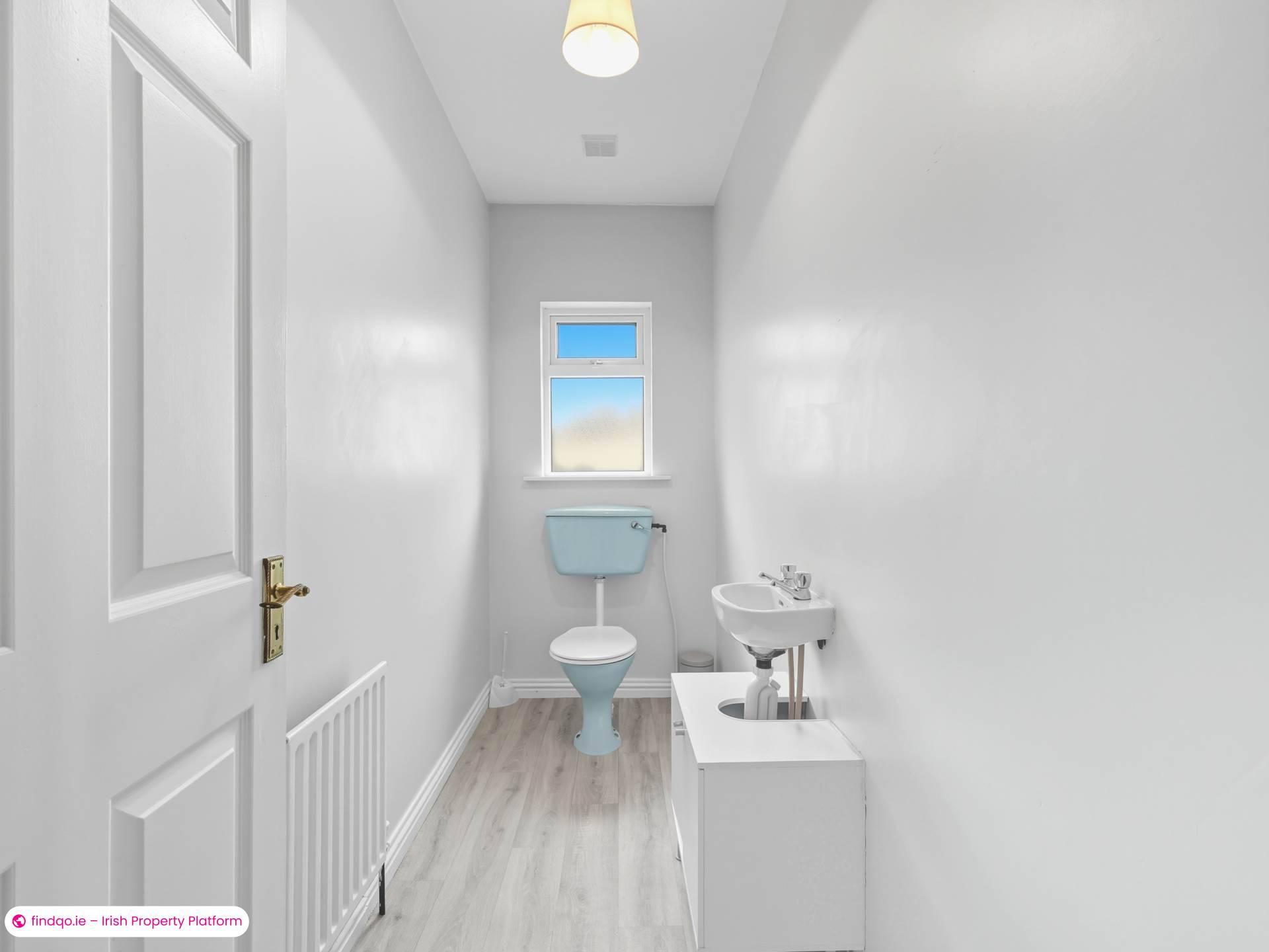 Detached house for Sale in Oughterard, Galway, H91 TKX5