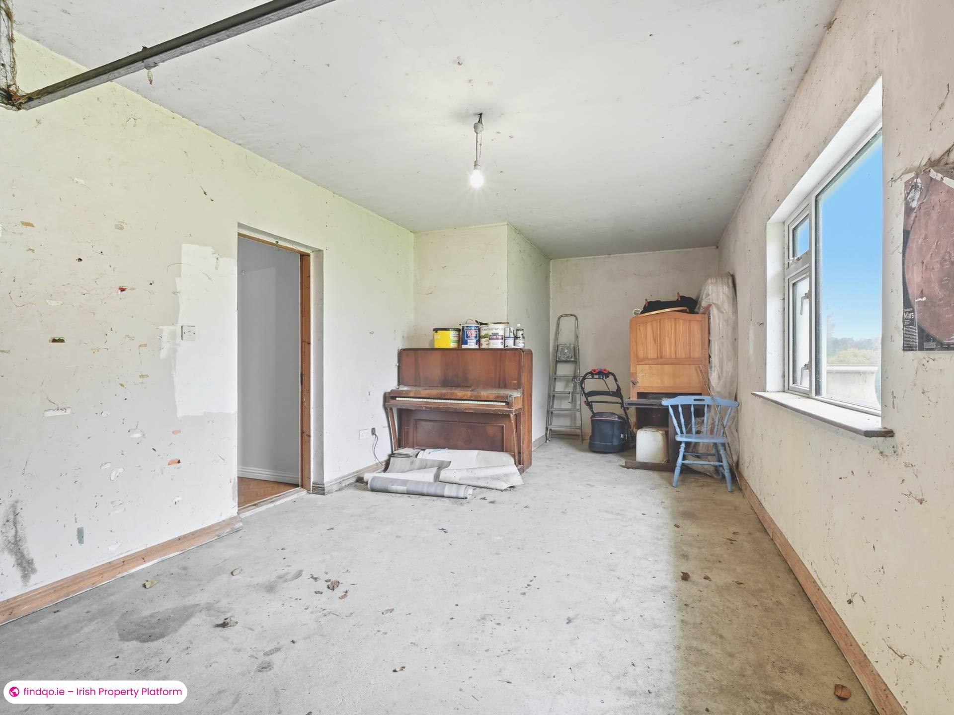 Detached house for Sale in Oughterard, Galway, H91 TKX5