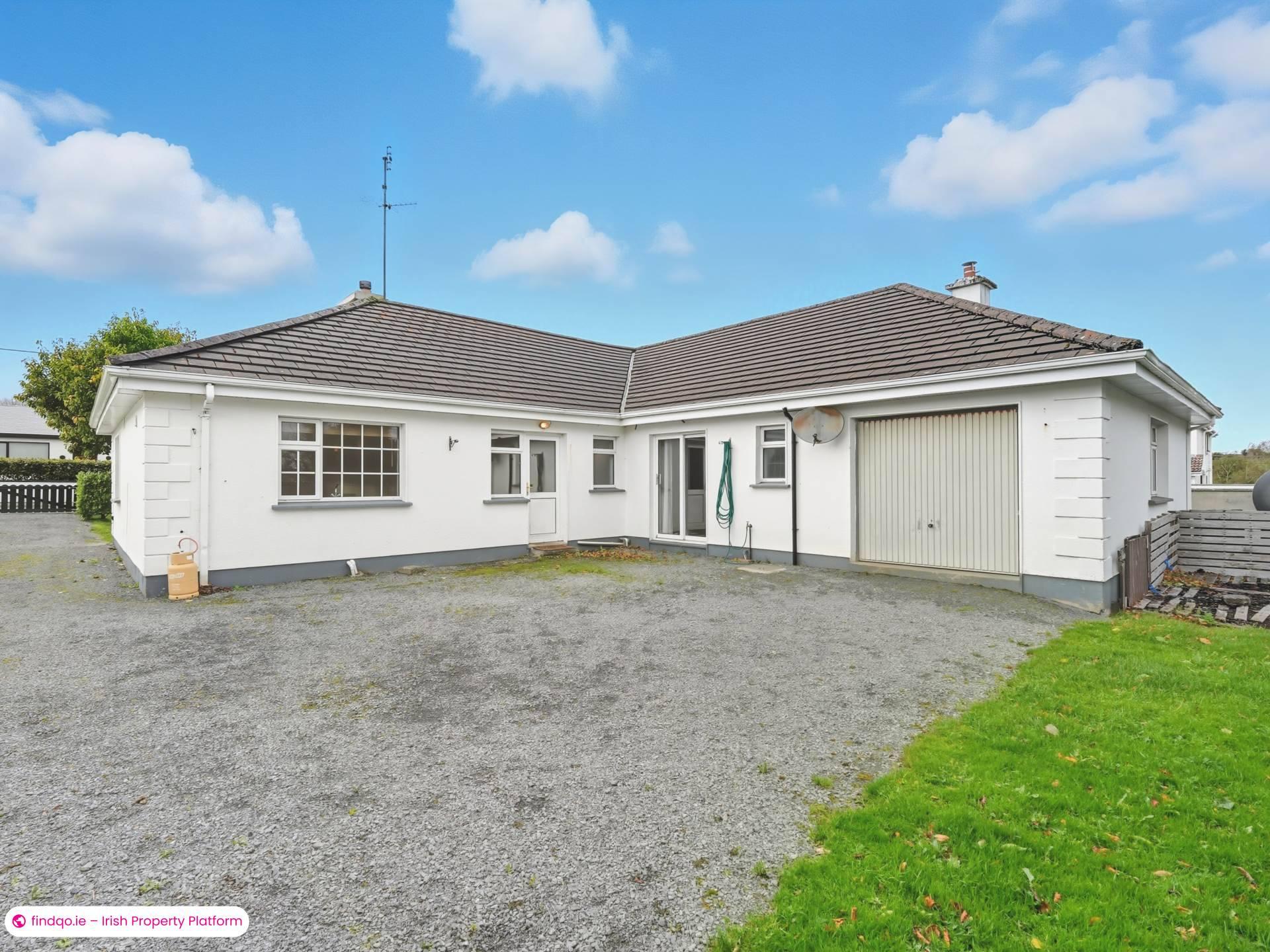 Detached house for Sale in Oughterard, Galway, H91 TKX5