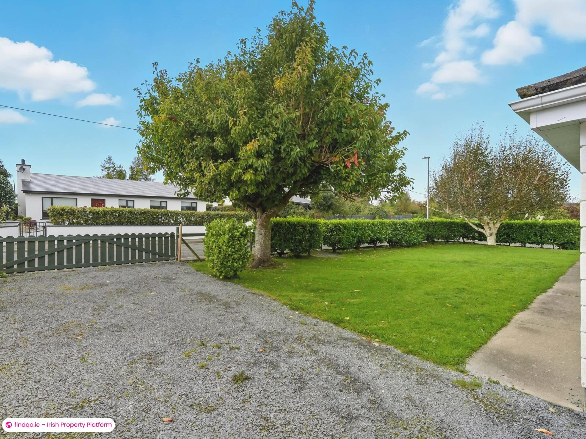 Detached house for Sale in Oughterard, Galway, H91 TKX5