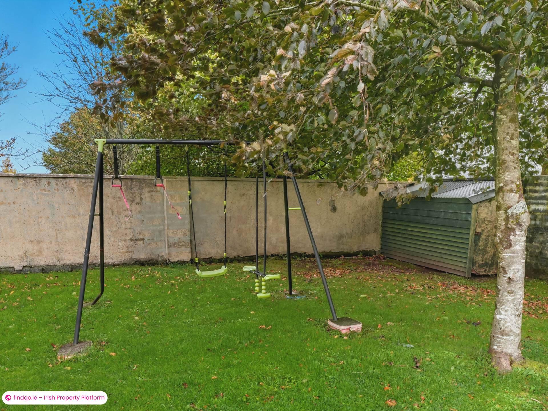 Detached house for Sale in Oughterard, Galway, H91 TKX5