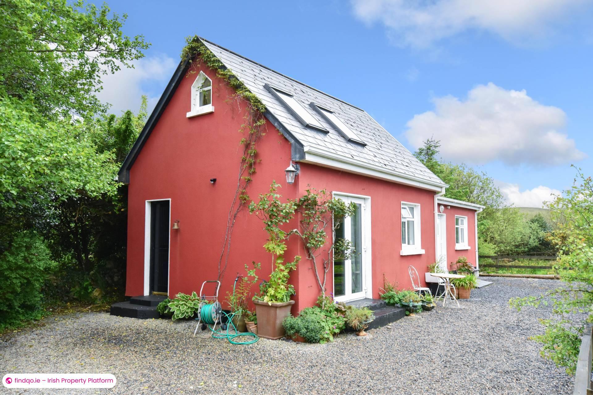 Detached house for Sale in Oughterard, Galway, H91 RF2H