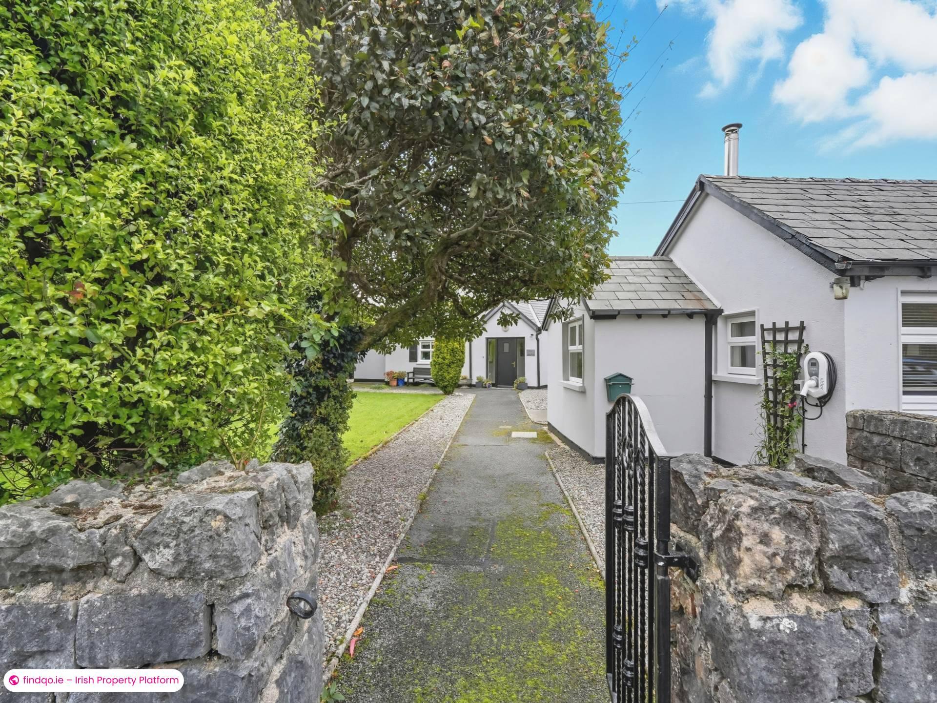 Detached house for Sale in Oughterard, Galway, H91 XHX8