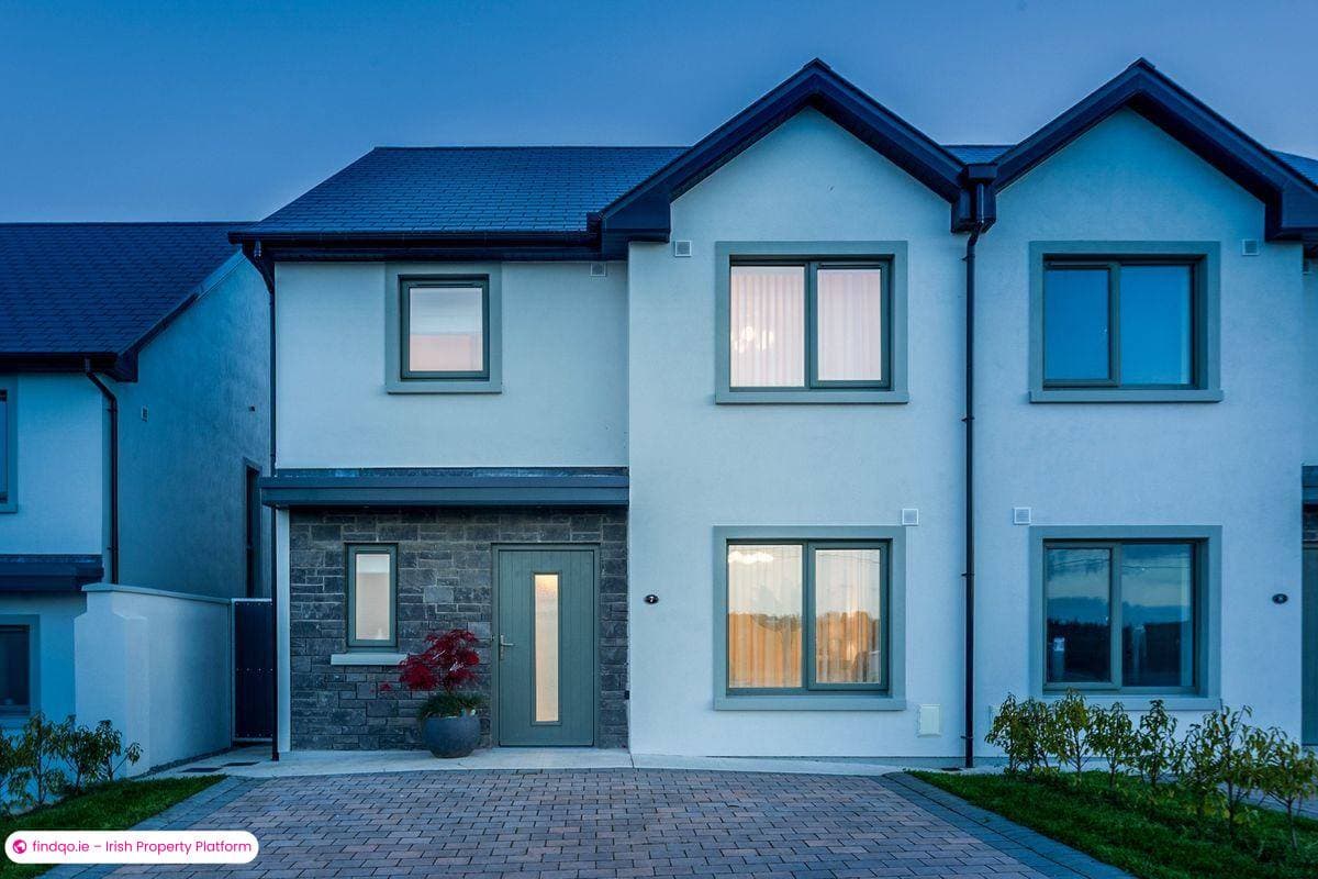 Semi-detached house for Sale in Ladysbridge, Cork