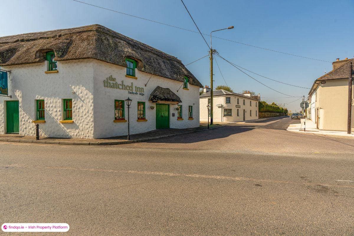 Semi-detached house for Sale in Ladysbridge, Cork