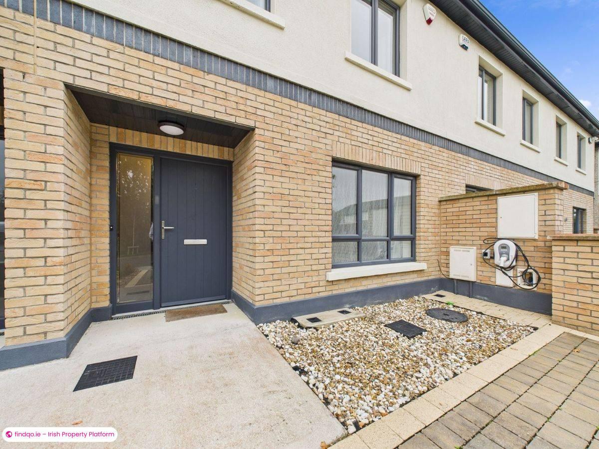 Terraced house for Sale in Lucan, Dublin (County)