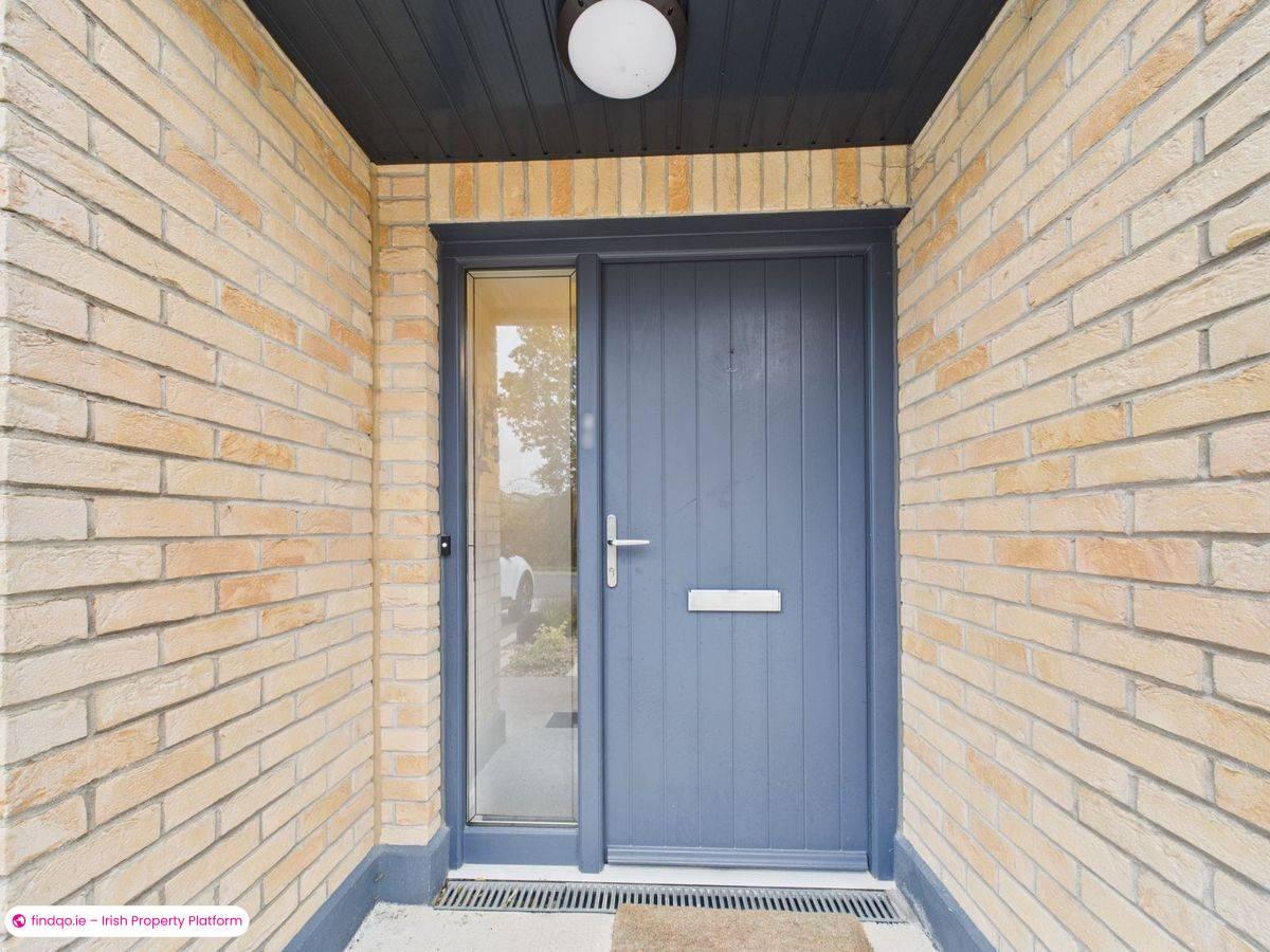 Terraced house for Sale in Lucan, Dublin (County)