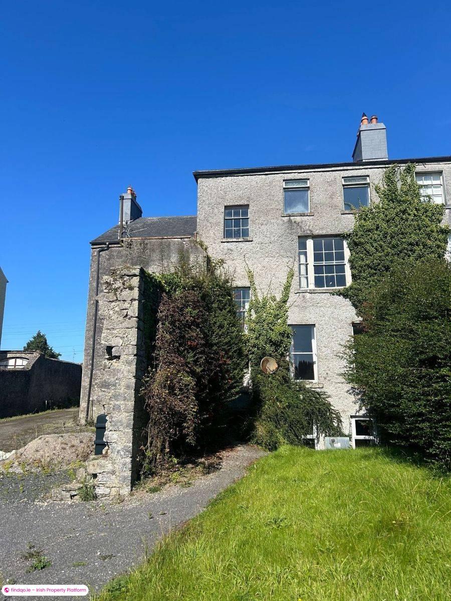 Semi-detached house for Sale in Rathangan, Kildare