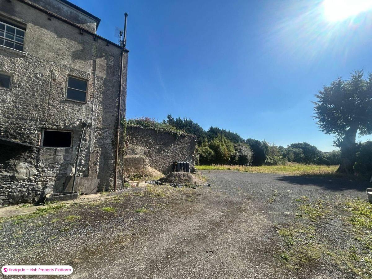 Semi-detached house for Sale in Rathangan, Kildare