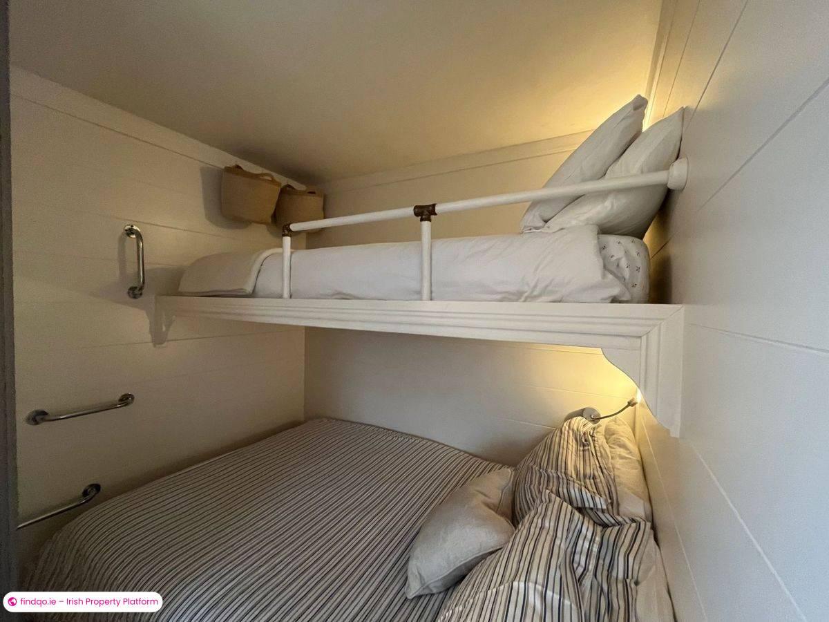 Apartment for Sale in Crookhaven, Cork