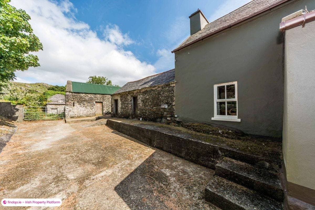Detached house for Sale in Dunmanus, Cork